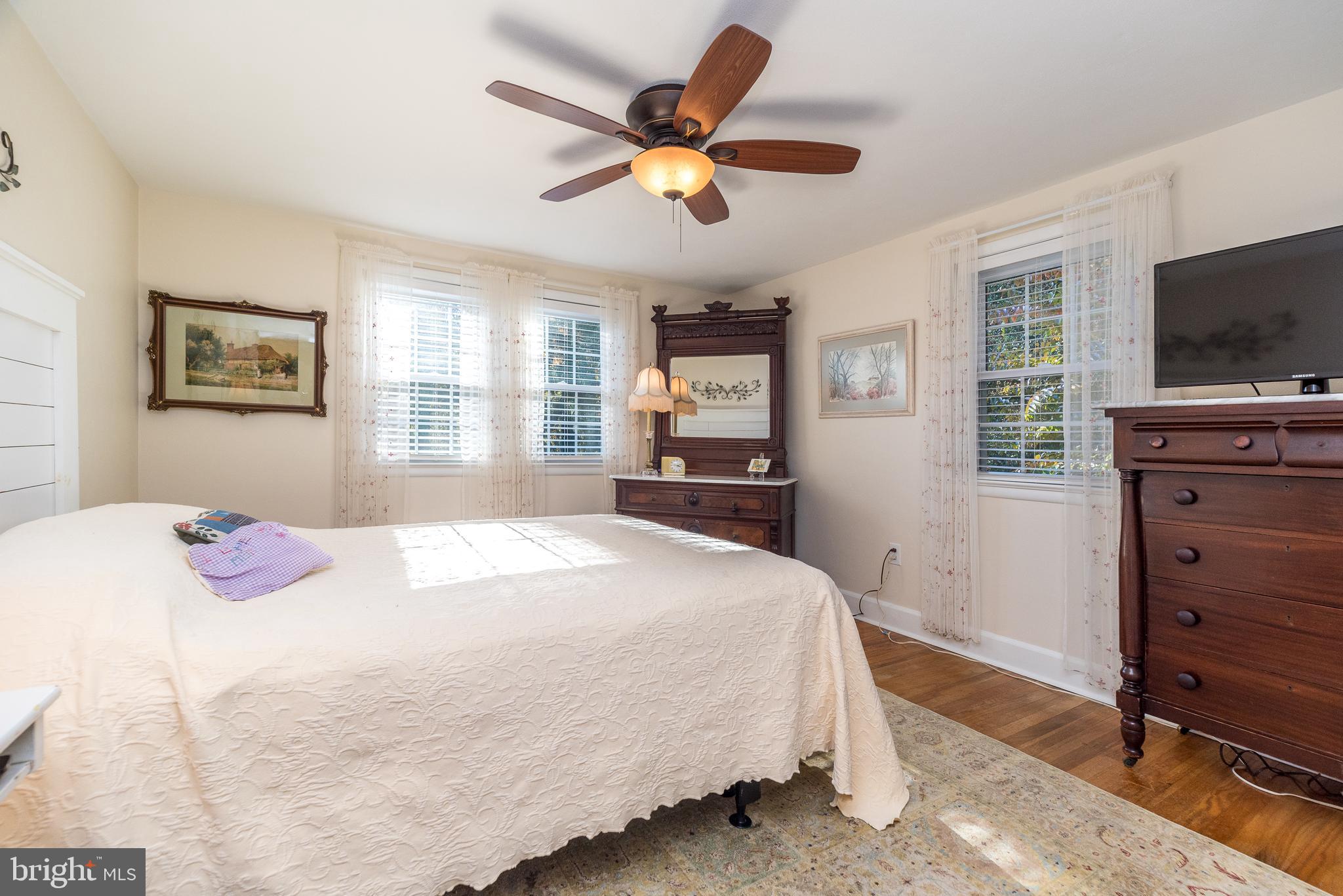 PEBBLE HILL - Residential