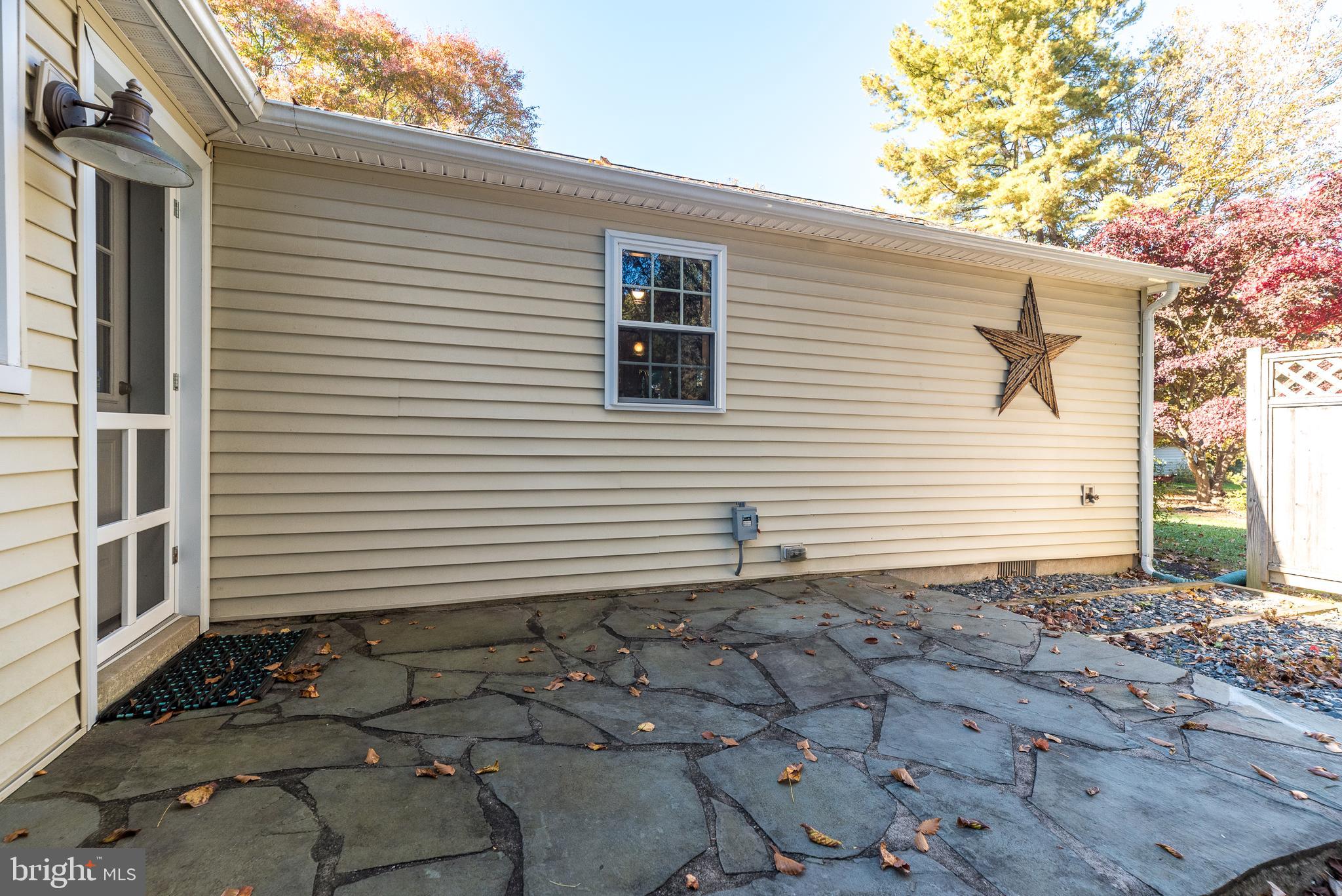 PEBBLE HILL - Residential