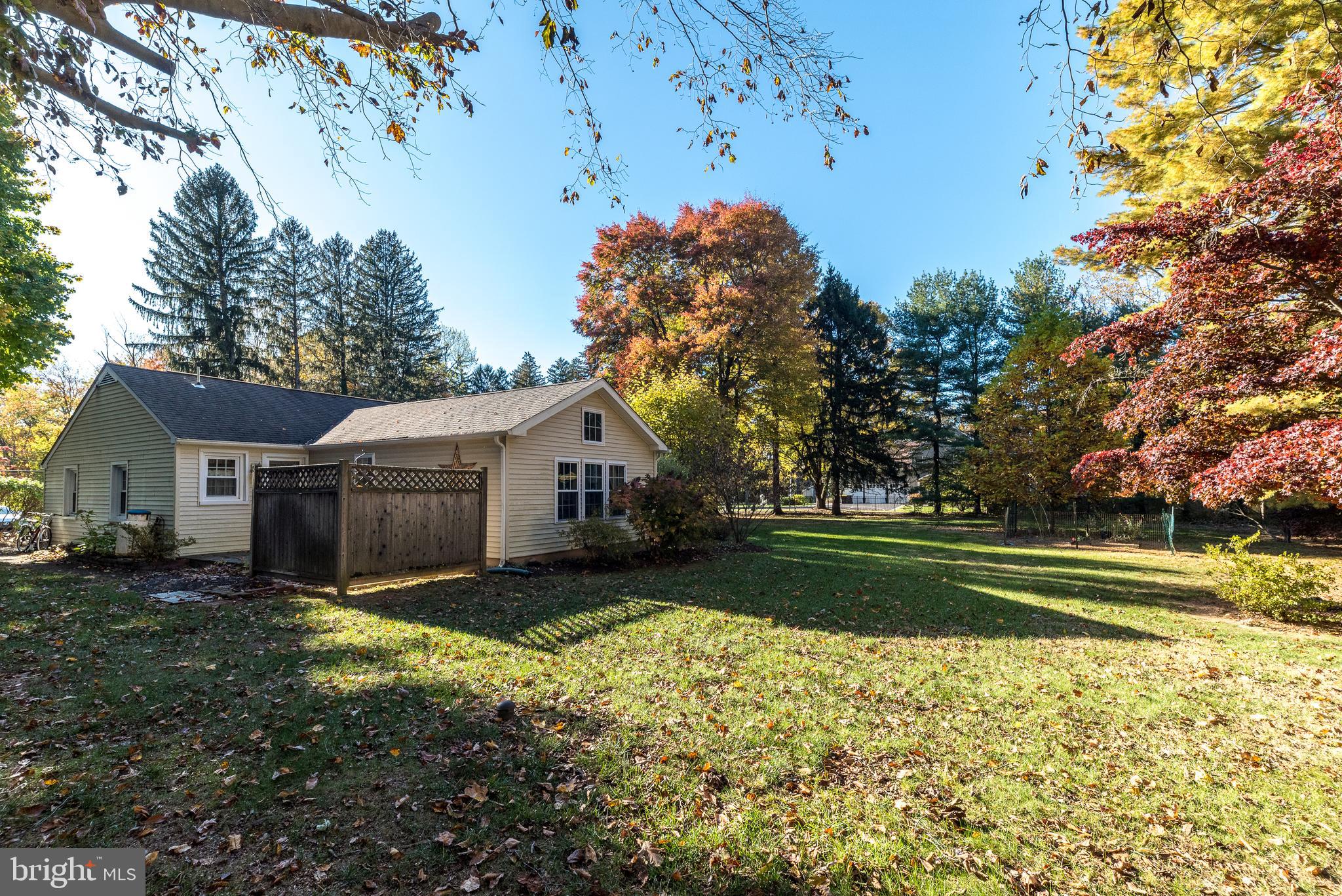 PEBBLE HILL - Residential