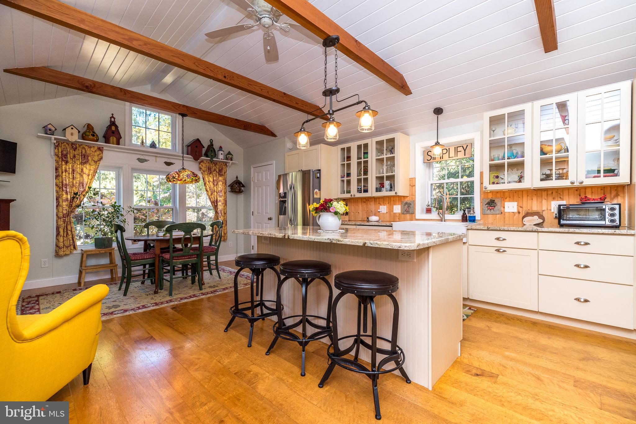 PEBBLE HILL - Residential