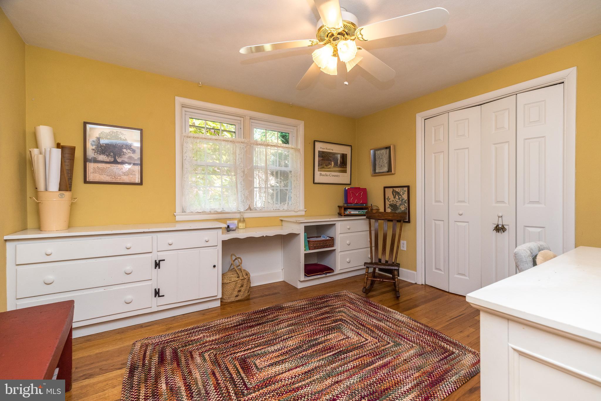 PEBBLE HILL - Residential