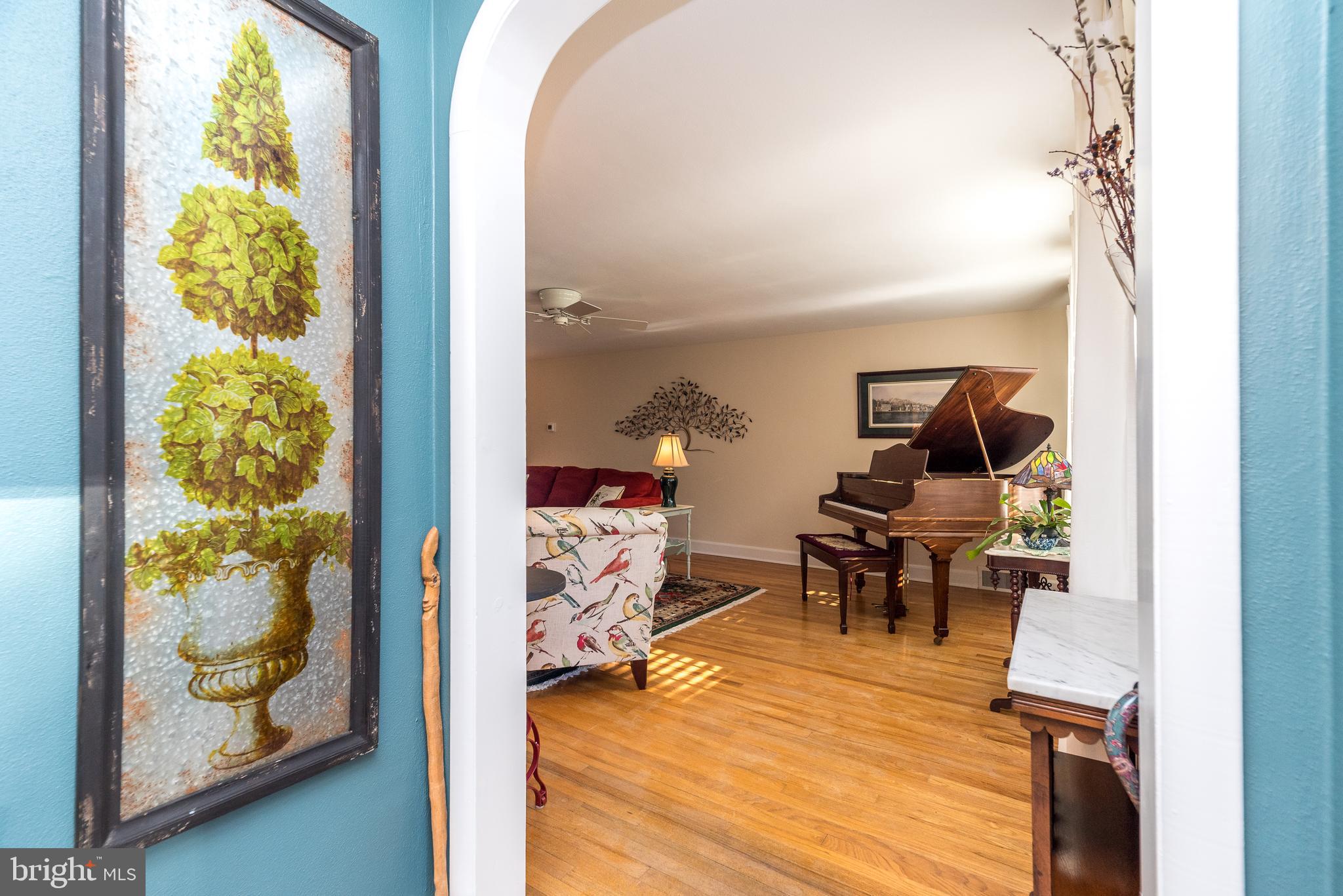 PEBBLE HILL - Residential