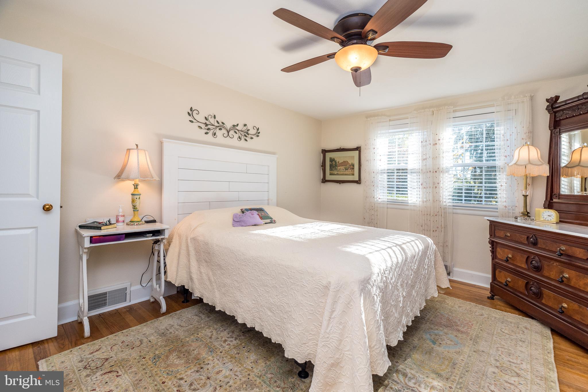 PEBBLE HILL - Residential