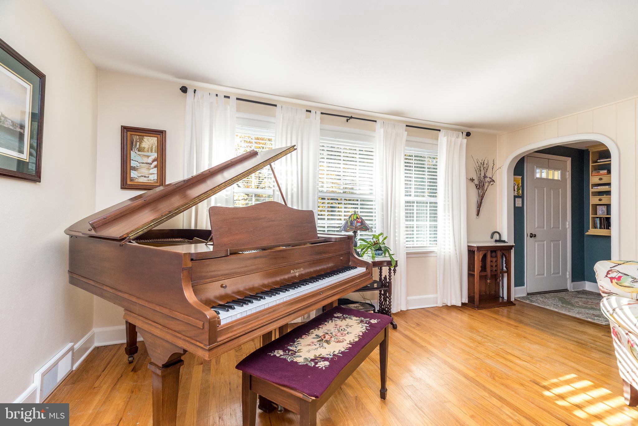 PEBBLE HILL - Residential