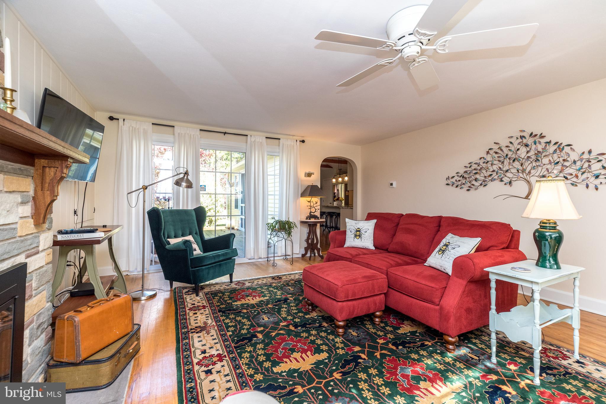 PEBBLE HILL - Residential