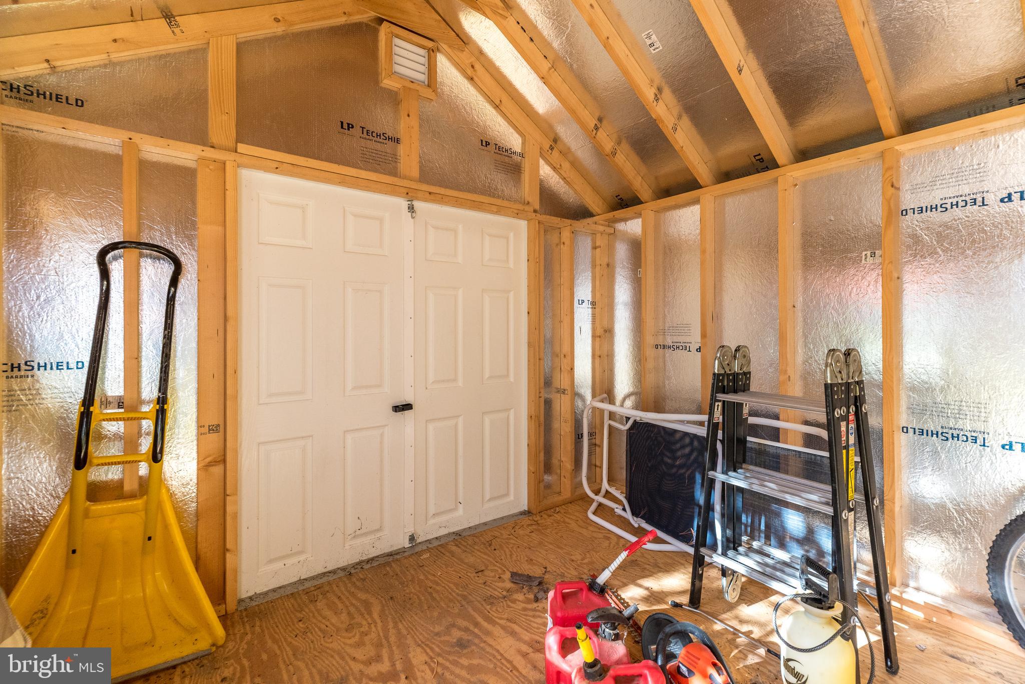 PEBBLE HILL - Residential