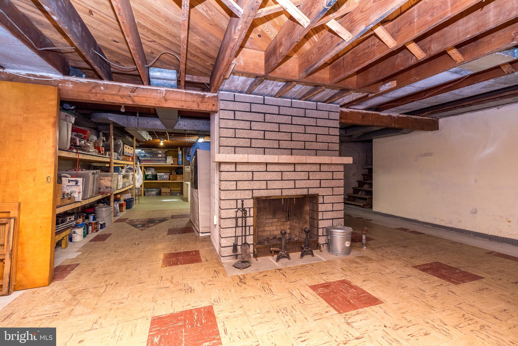 PEBBLE HILL - Residential