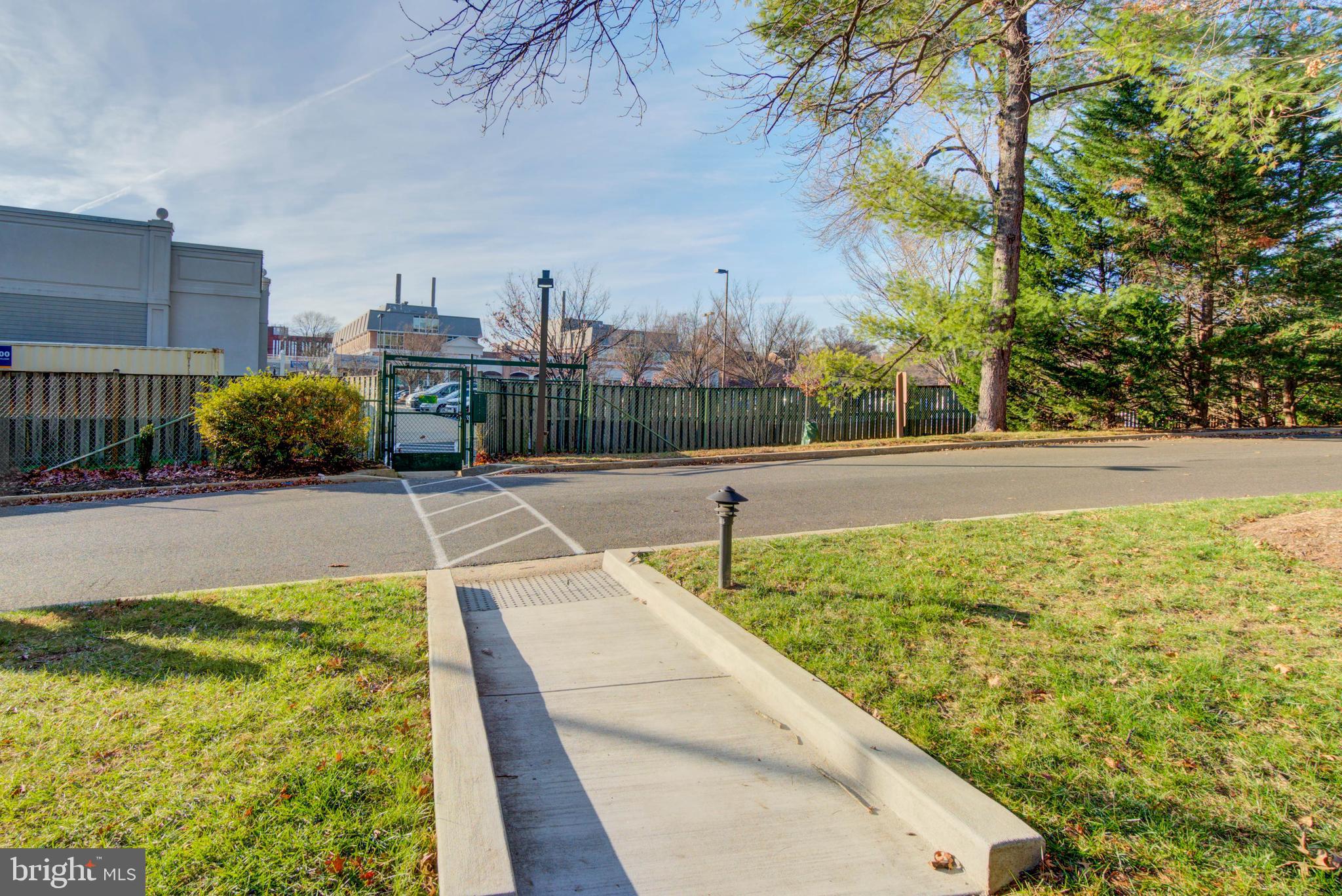 SUMNER VILLAGE - Residential