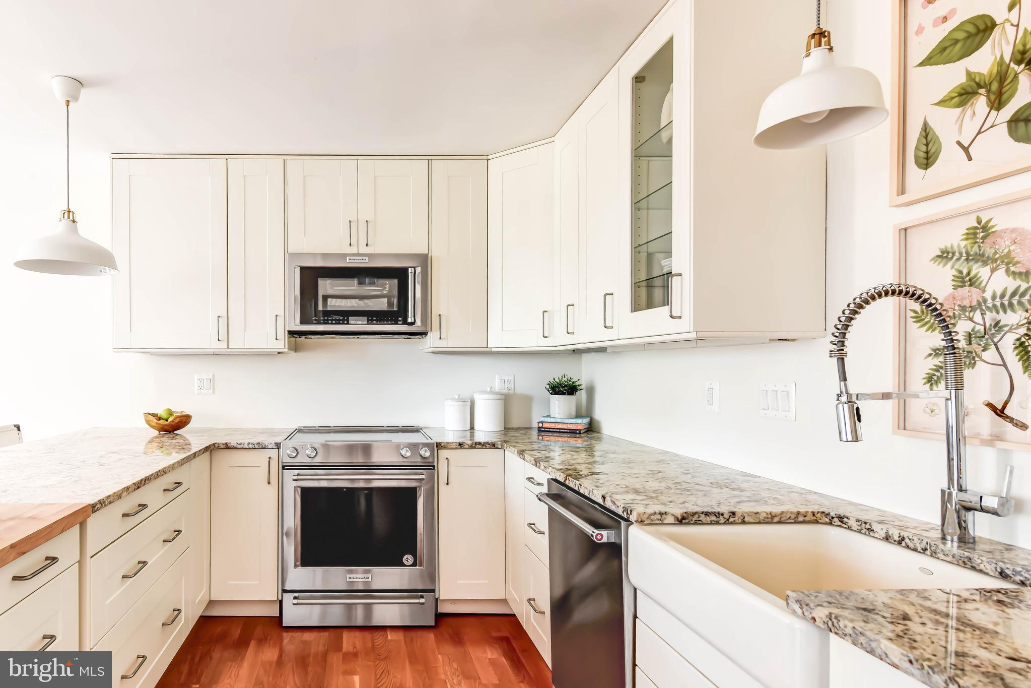 SUMNER VILLAGE - Residential