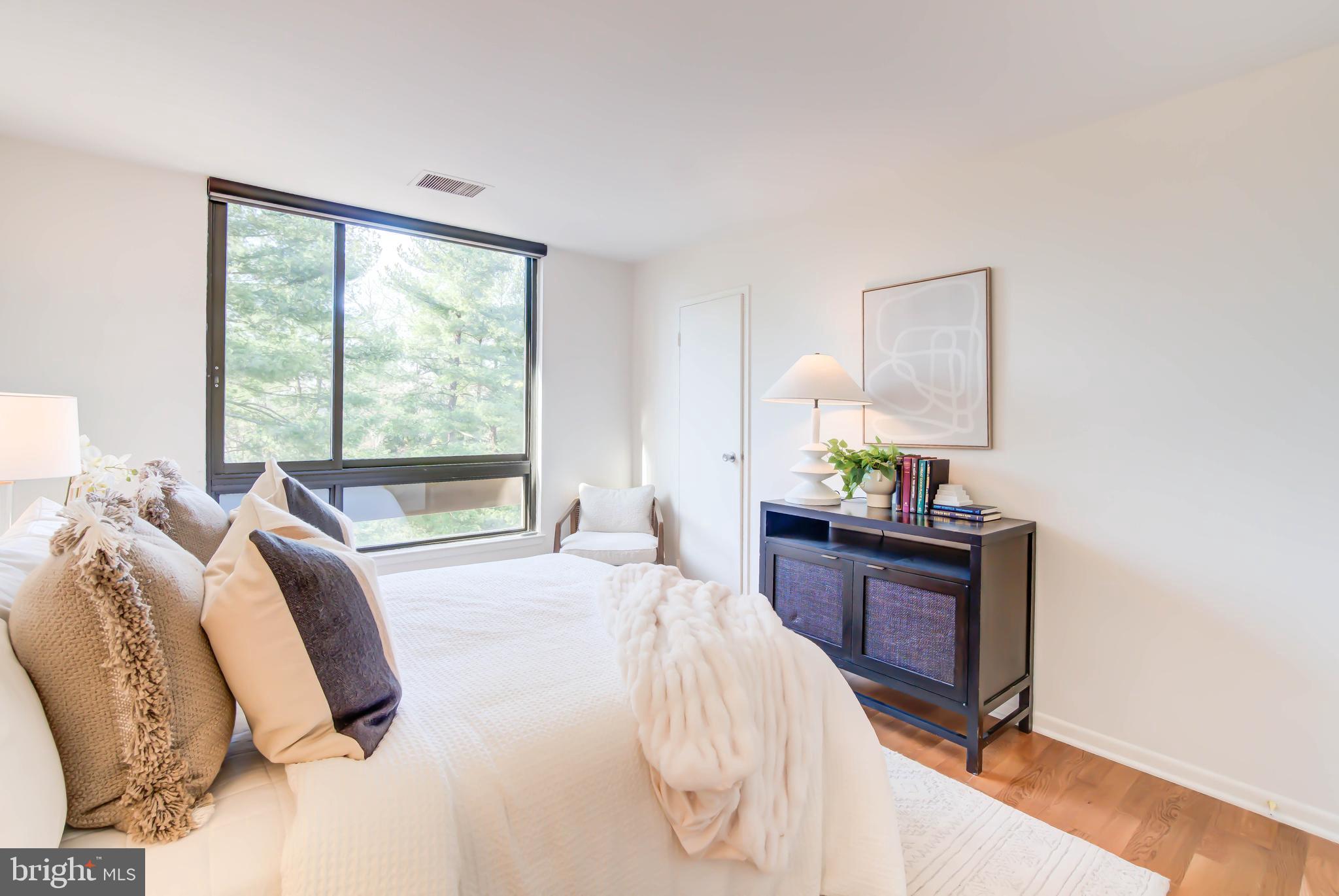 SUMNER VILLAGE - Residential