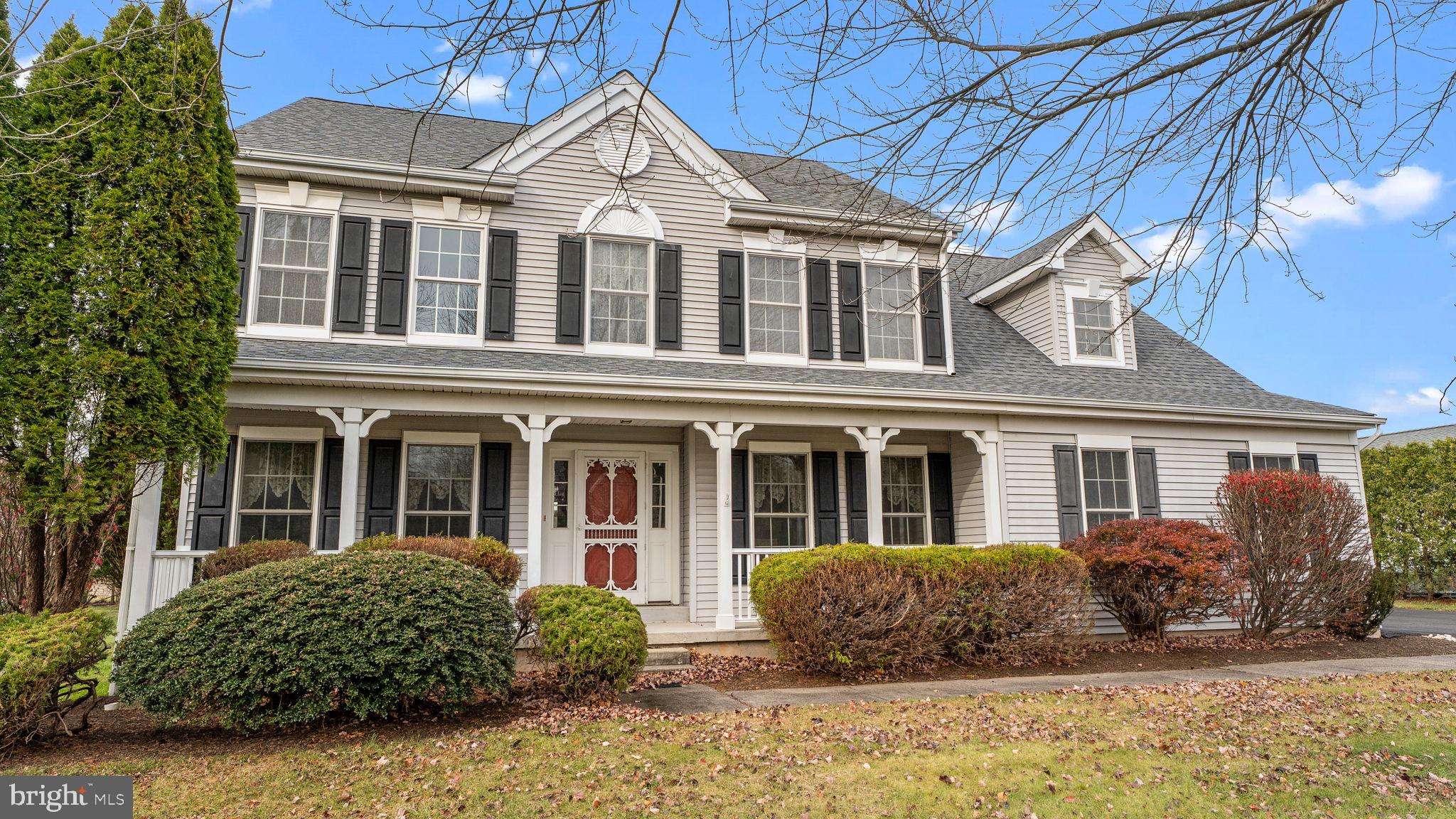 LONGSHORE ESTS - Residential