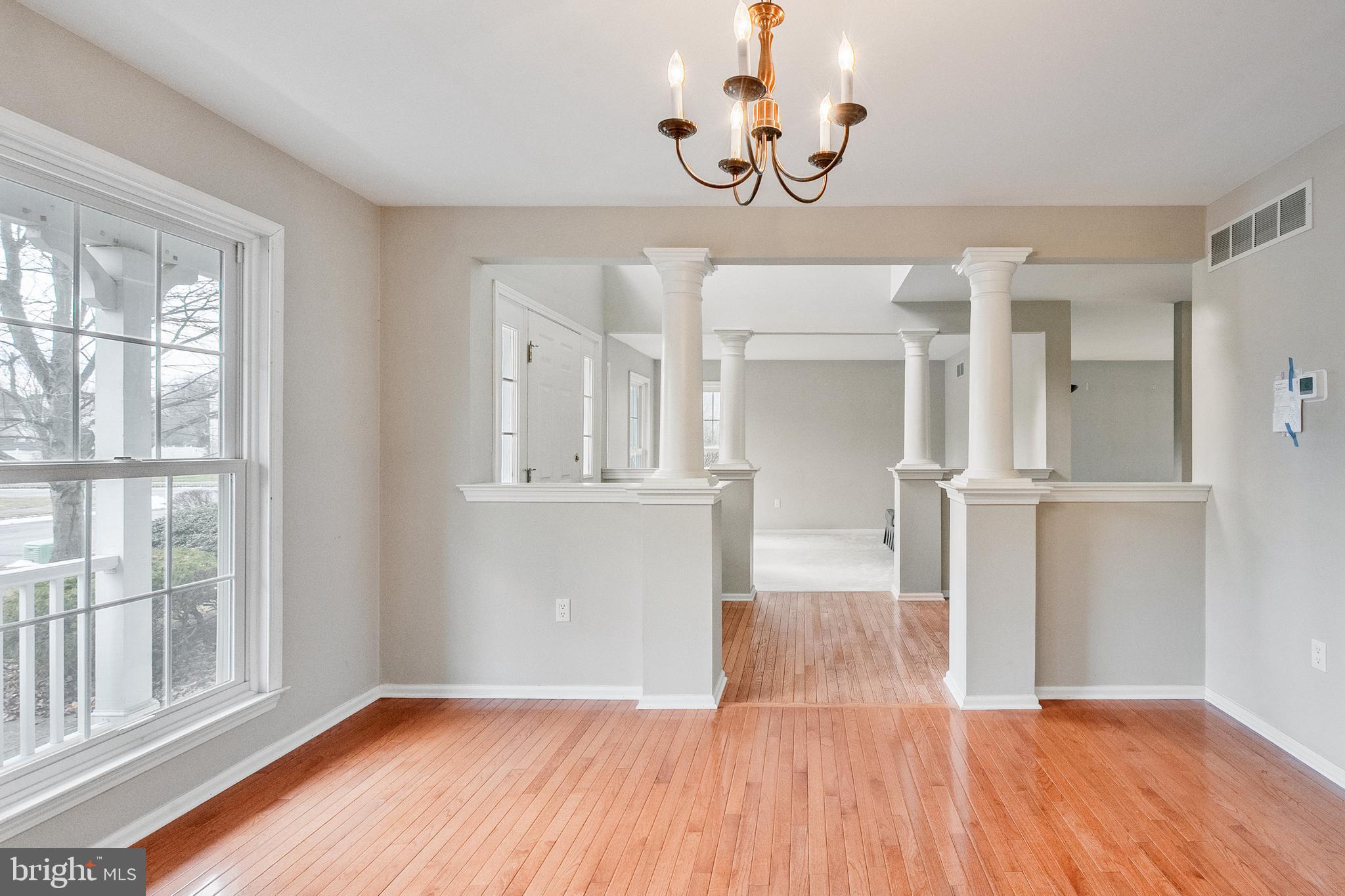 LONGSHORE ESTS - Residential