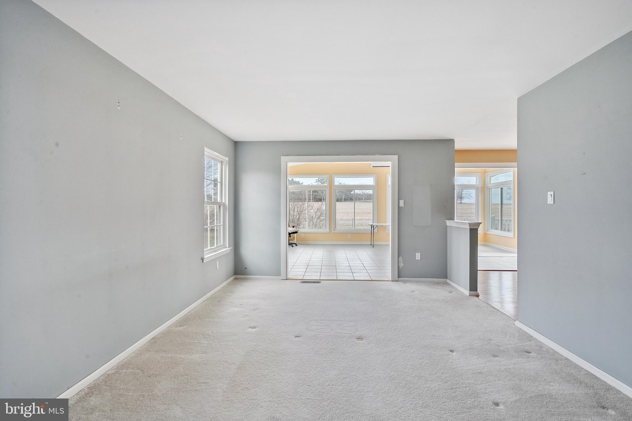 LONGSHORE ESTS - Residential