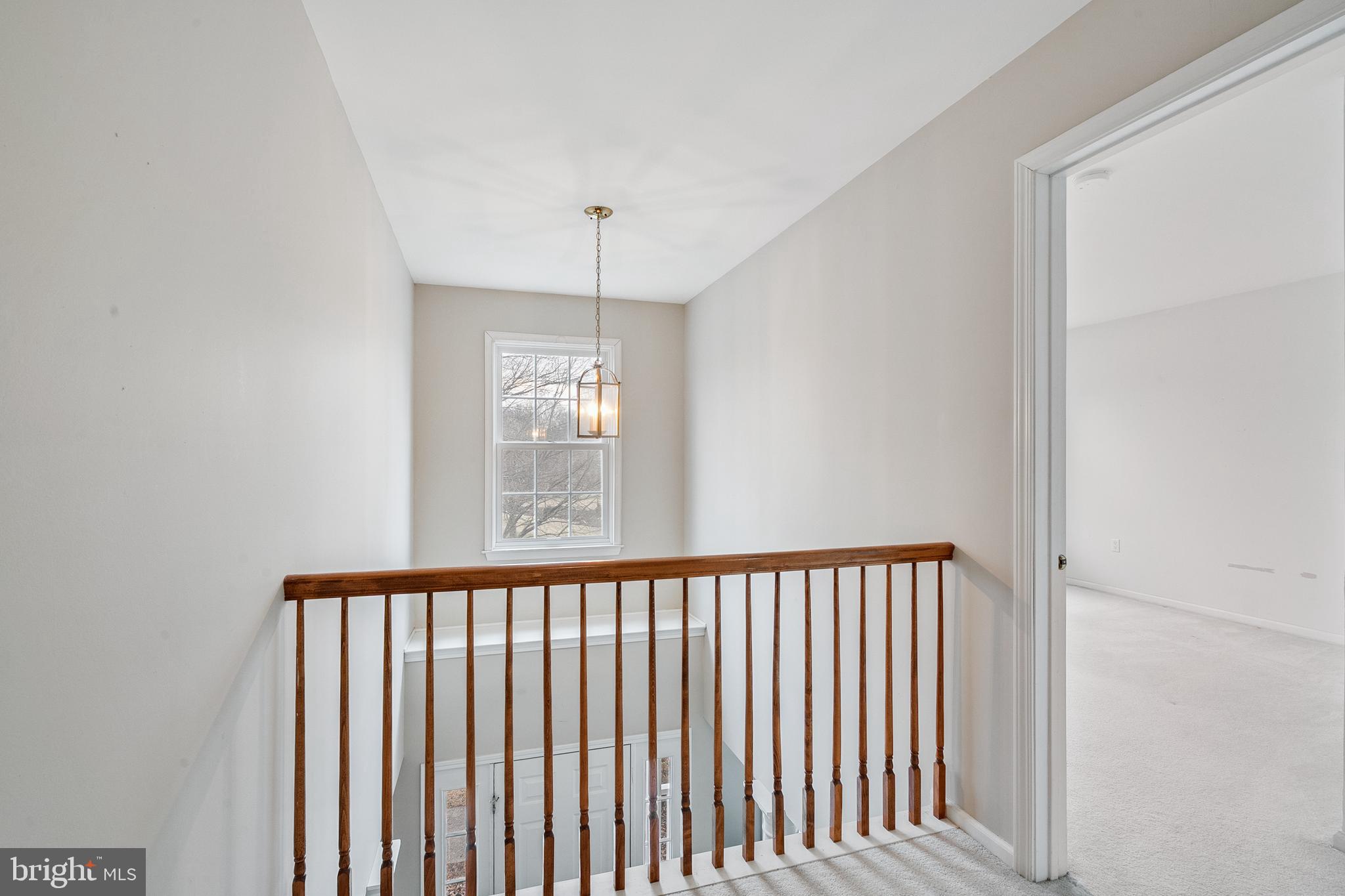 LONGSHORE ESTS - Residential