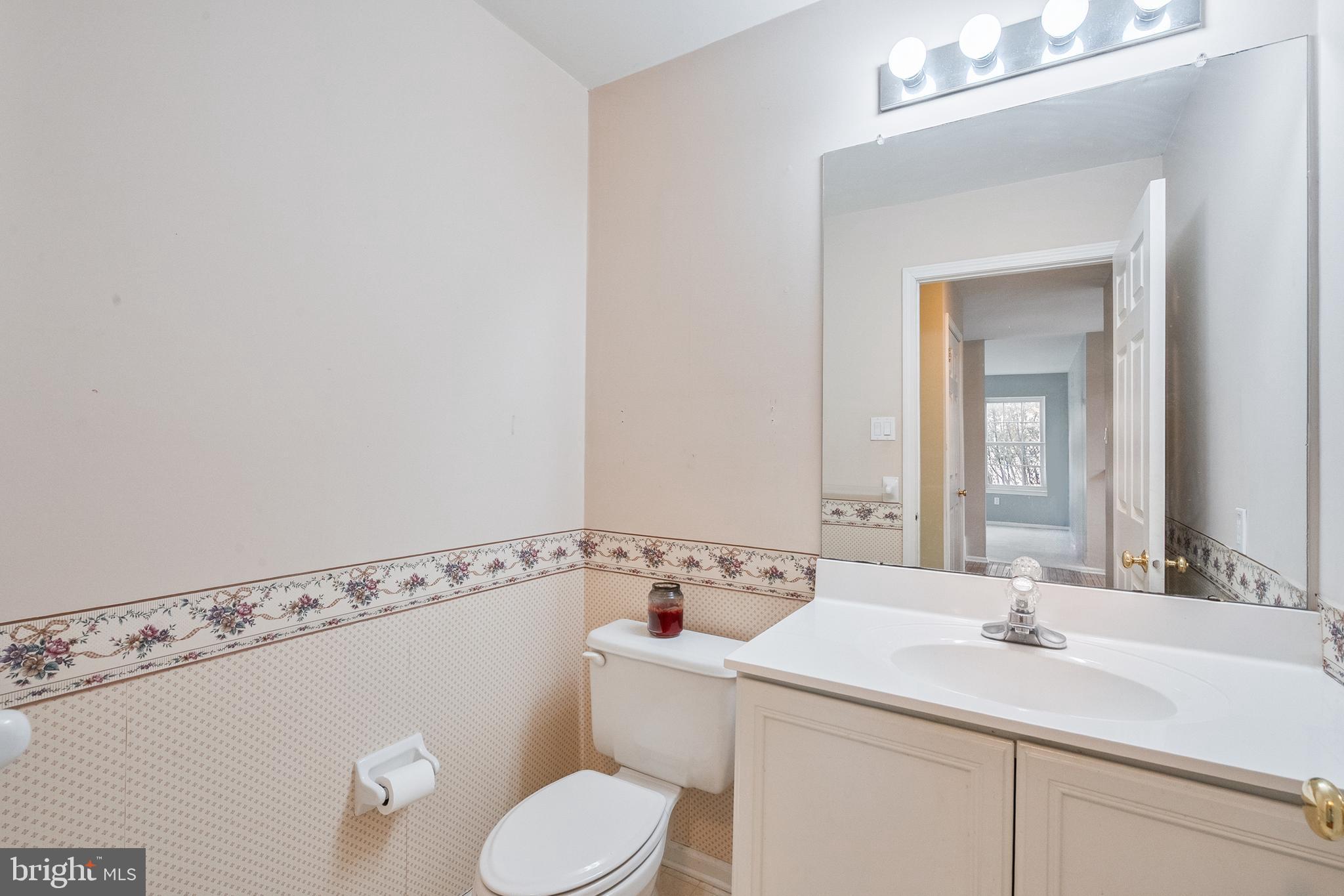 LONGSHORE ESTS - Residential