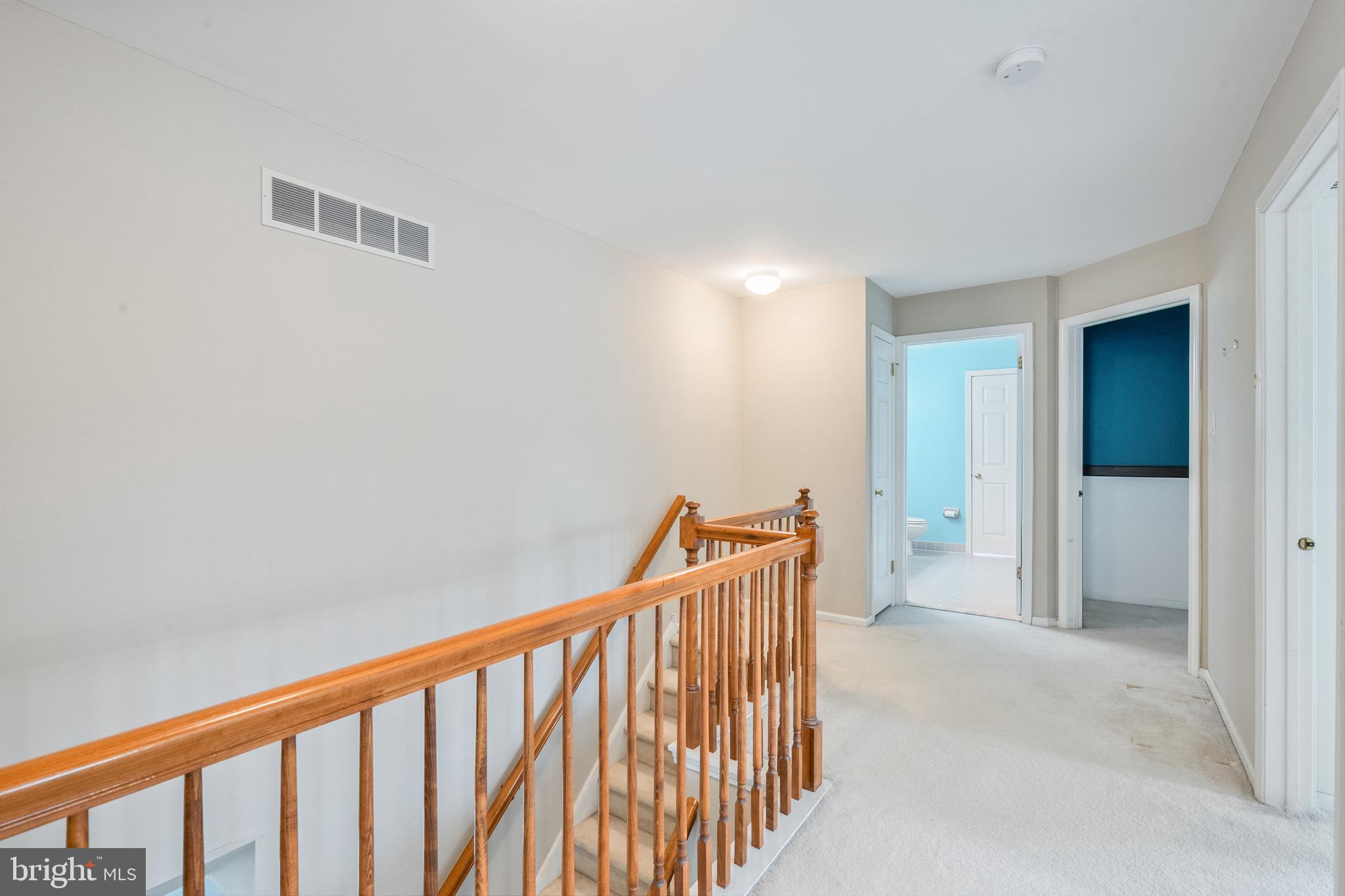 LONGSHORE ESTS - Residential