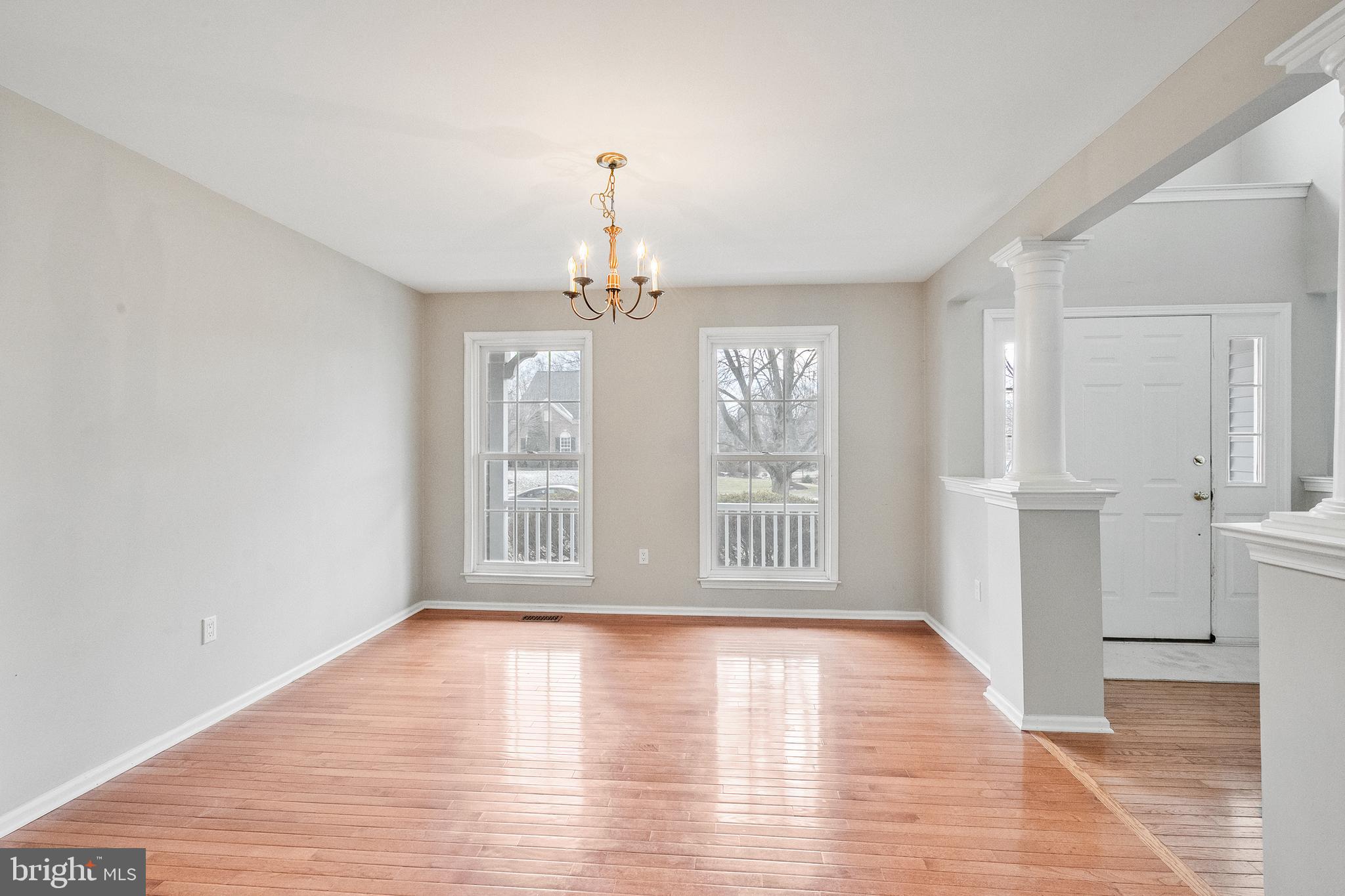 LONGSHORE ESTS - Residential