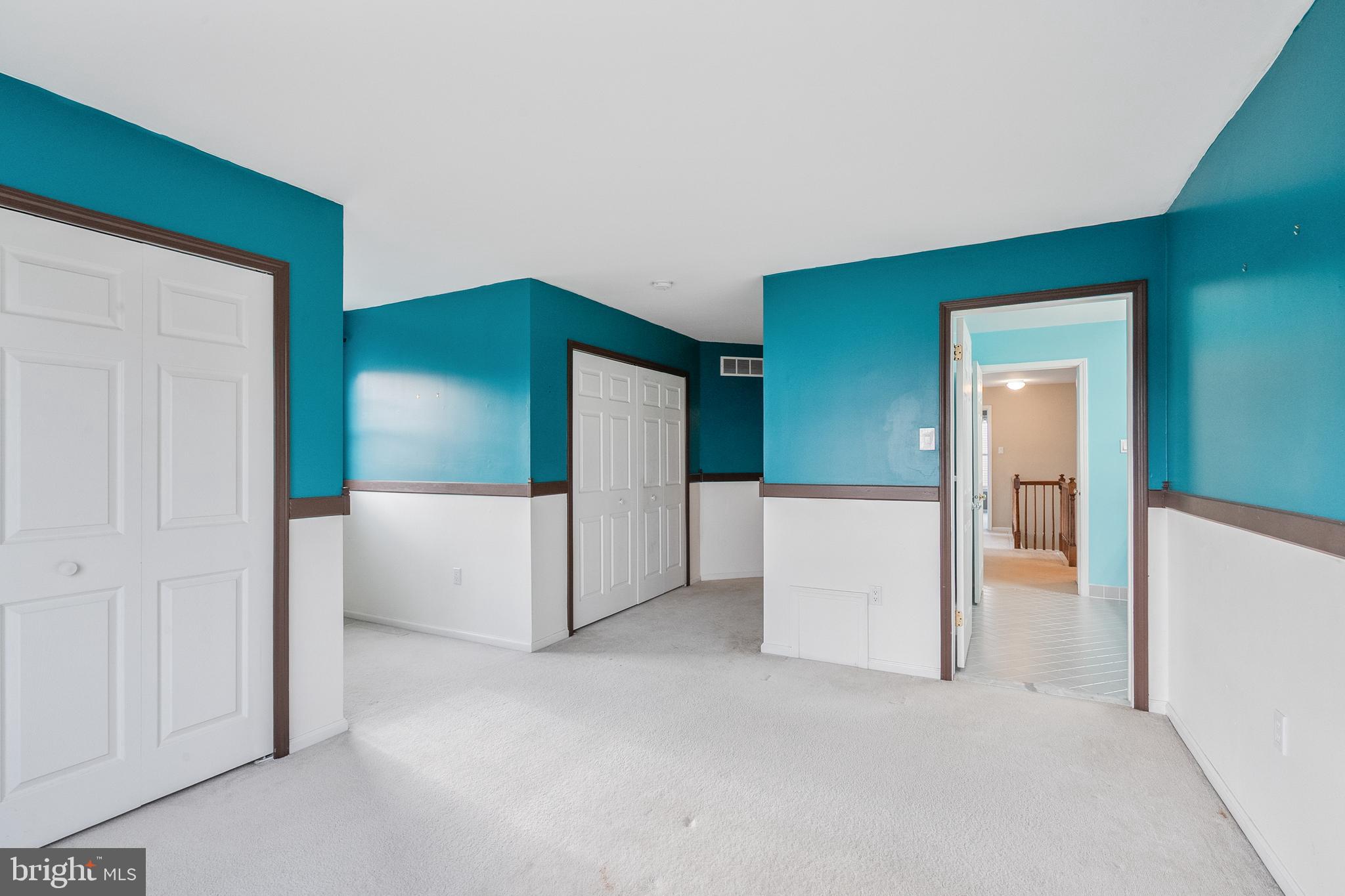 LONGSHORE ESTS - Residential