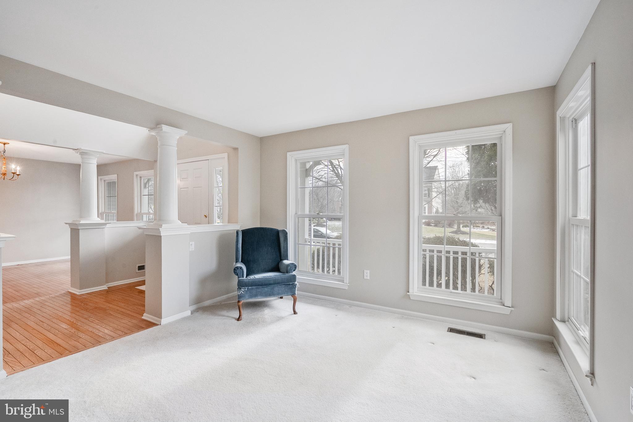 LONGSHORE ESTS - Residential