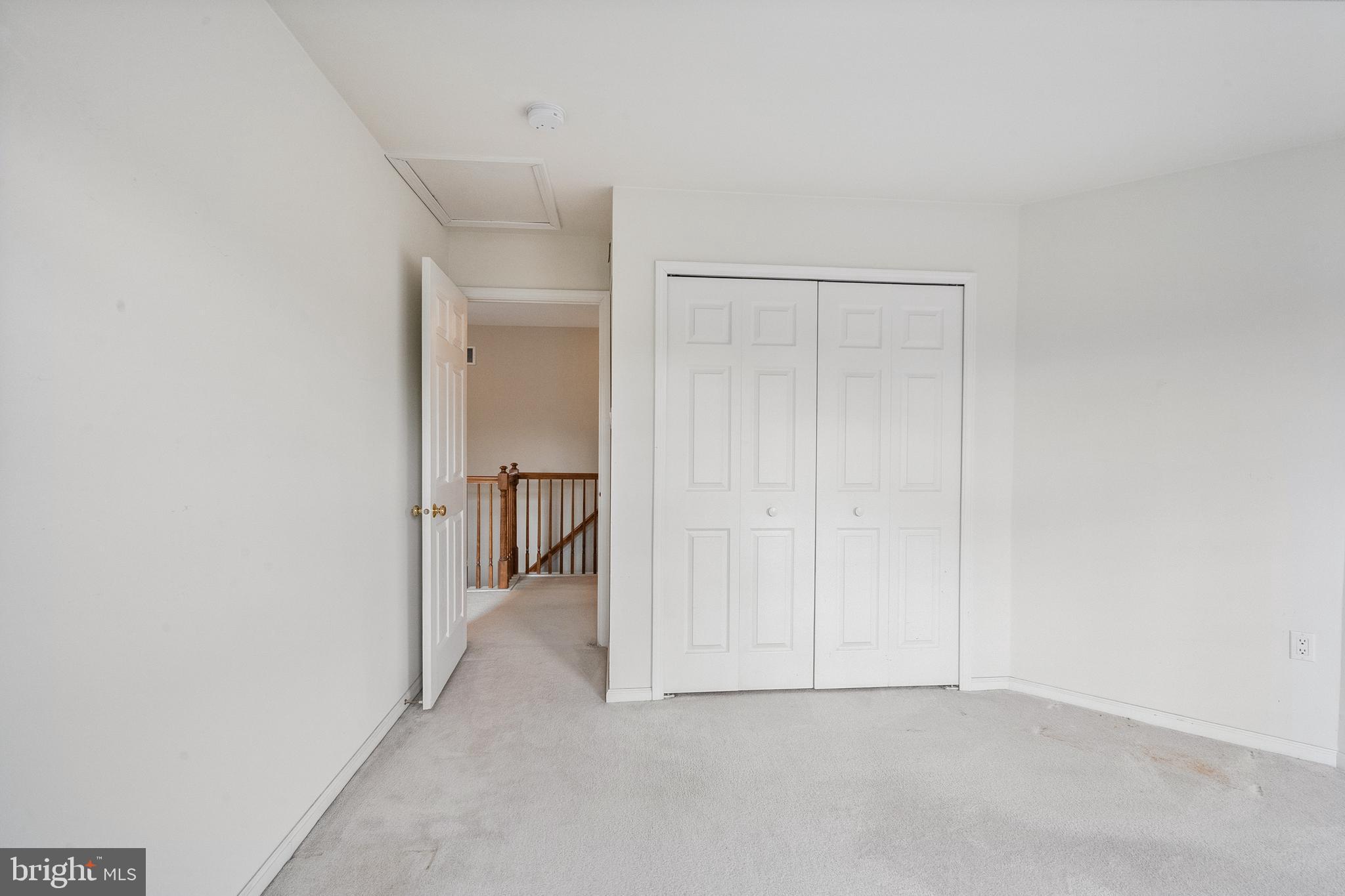 LONGSHORE ESTS - Residential