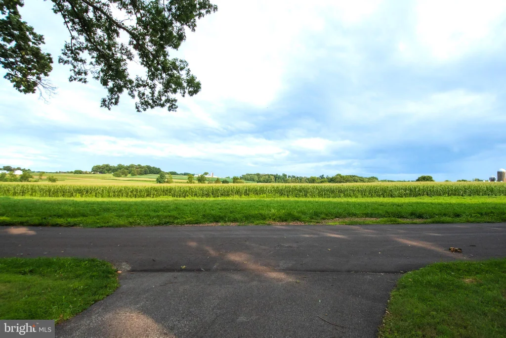330 Brick Road, Oxford, PA 19363