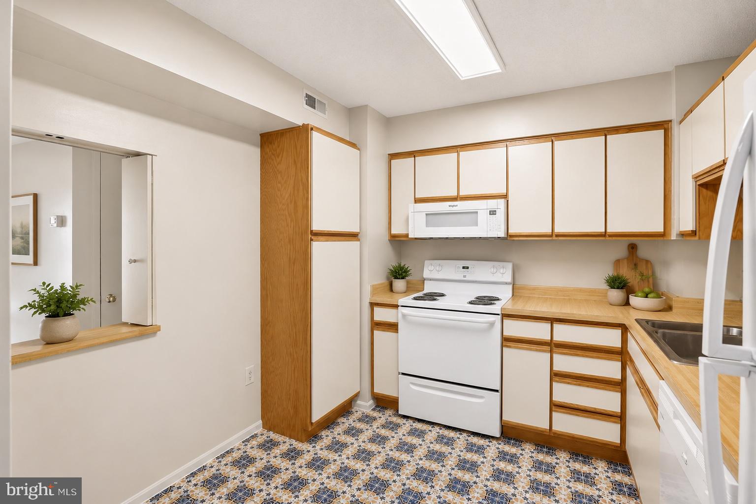 FAIRWAYS NORTH - Residential
