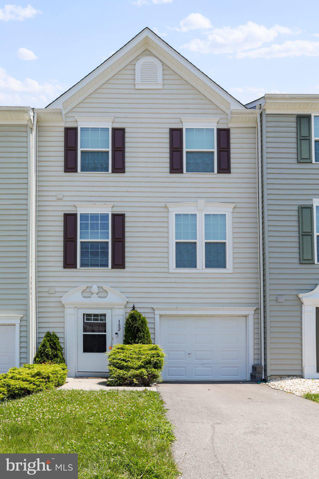 POTOMAC STATION - Residential