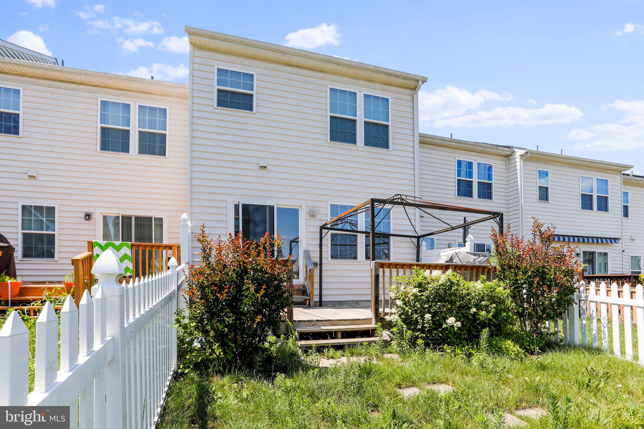 POTOMAC STATION - Residential