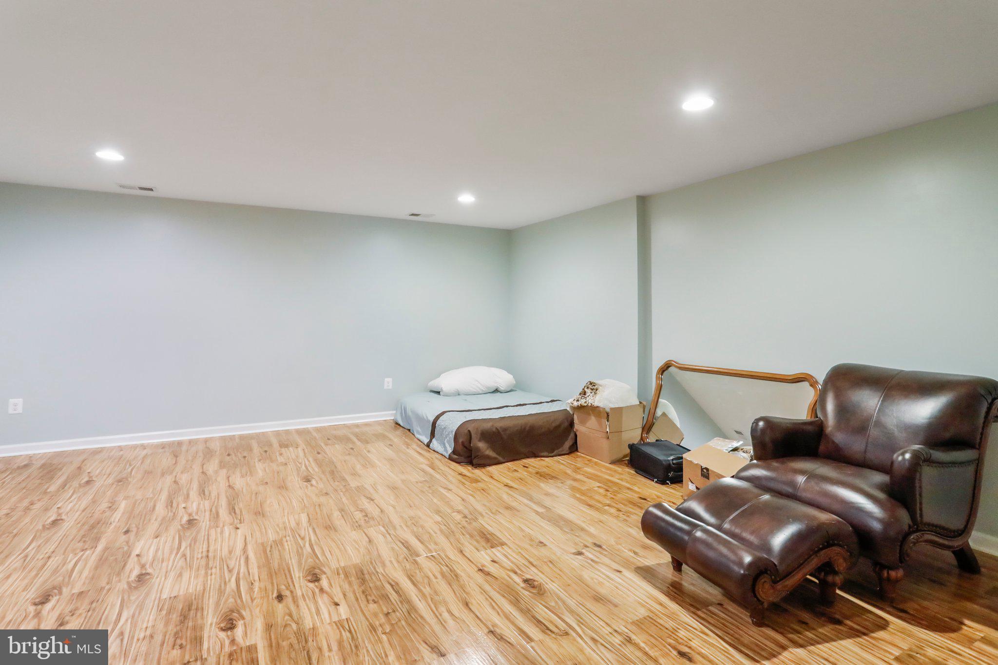 POTOMAC STATION - Residential