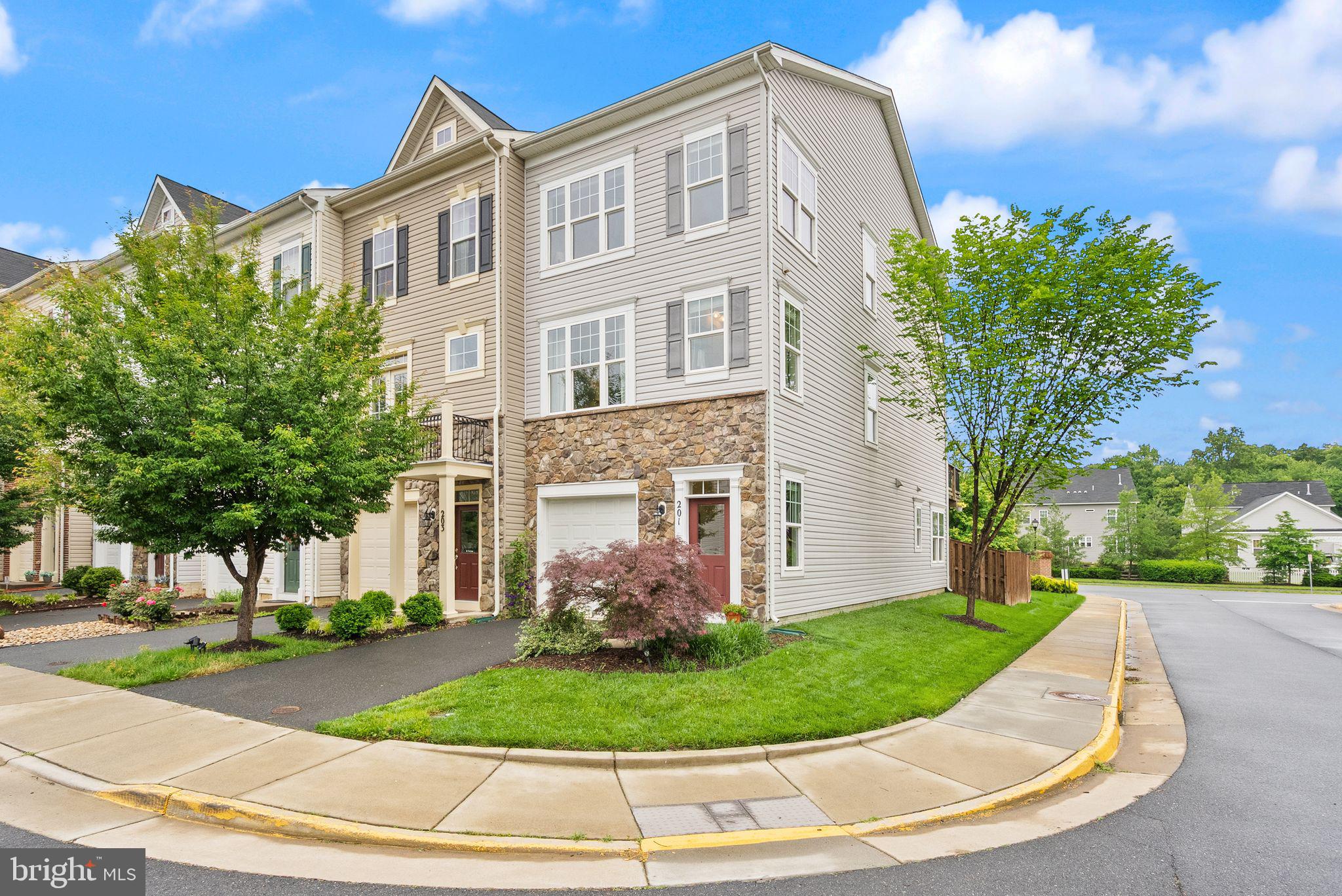 201 MILES HAWK TERRACE