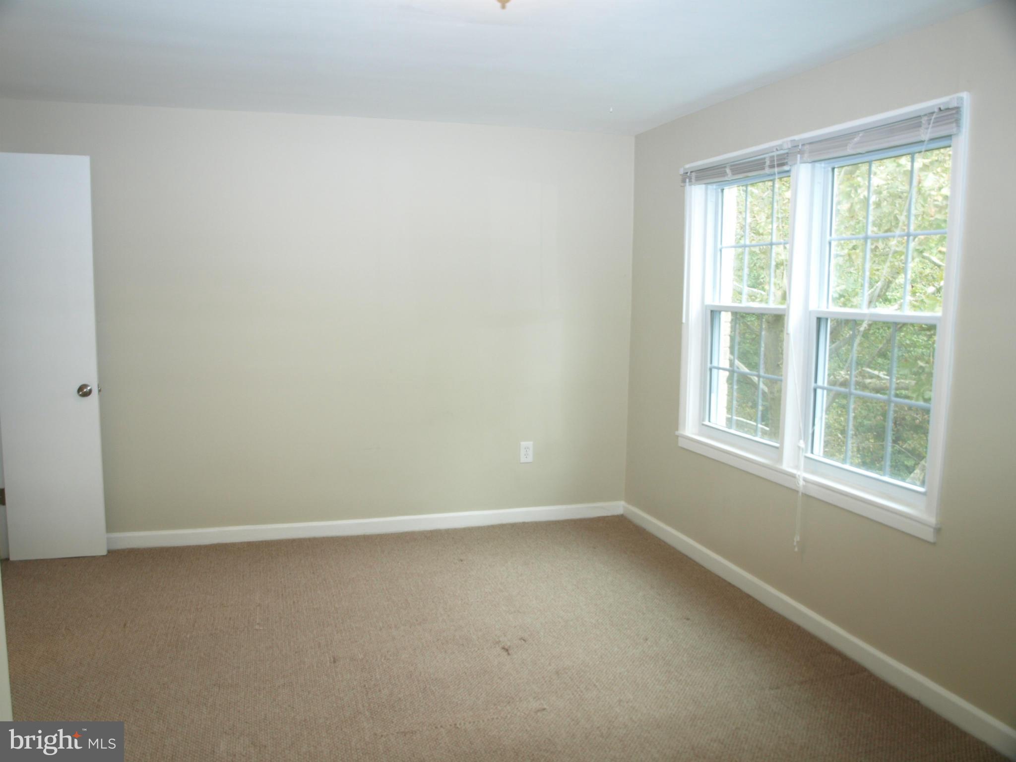 PARK GLEN - Residential Lease