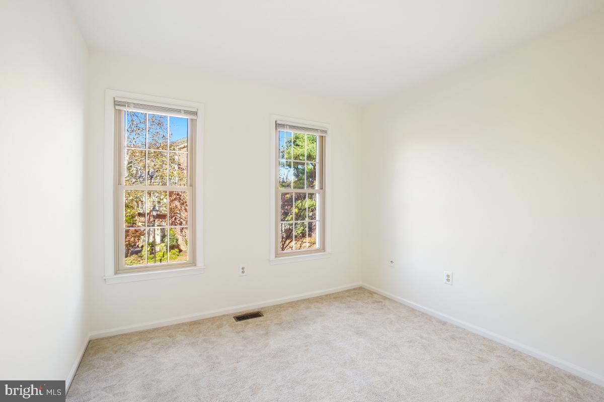 SEMINARY PARK - Residential