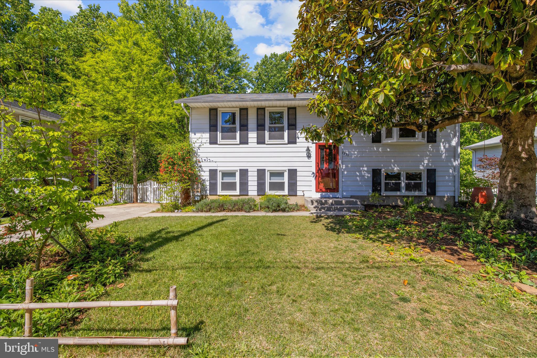 COLONY HILLS - Residential