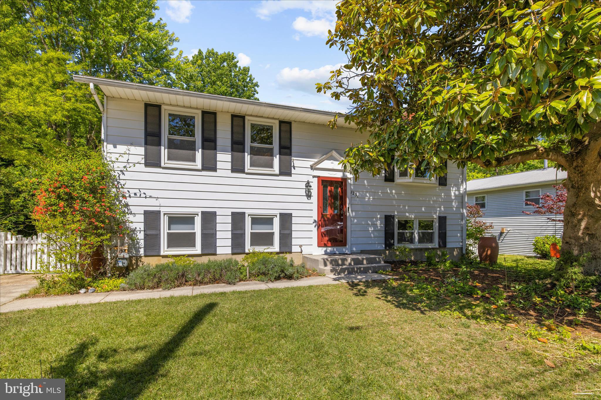 COLONY HILLS - Residential