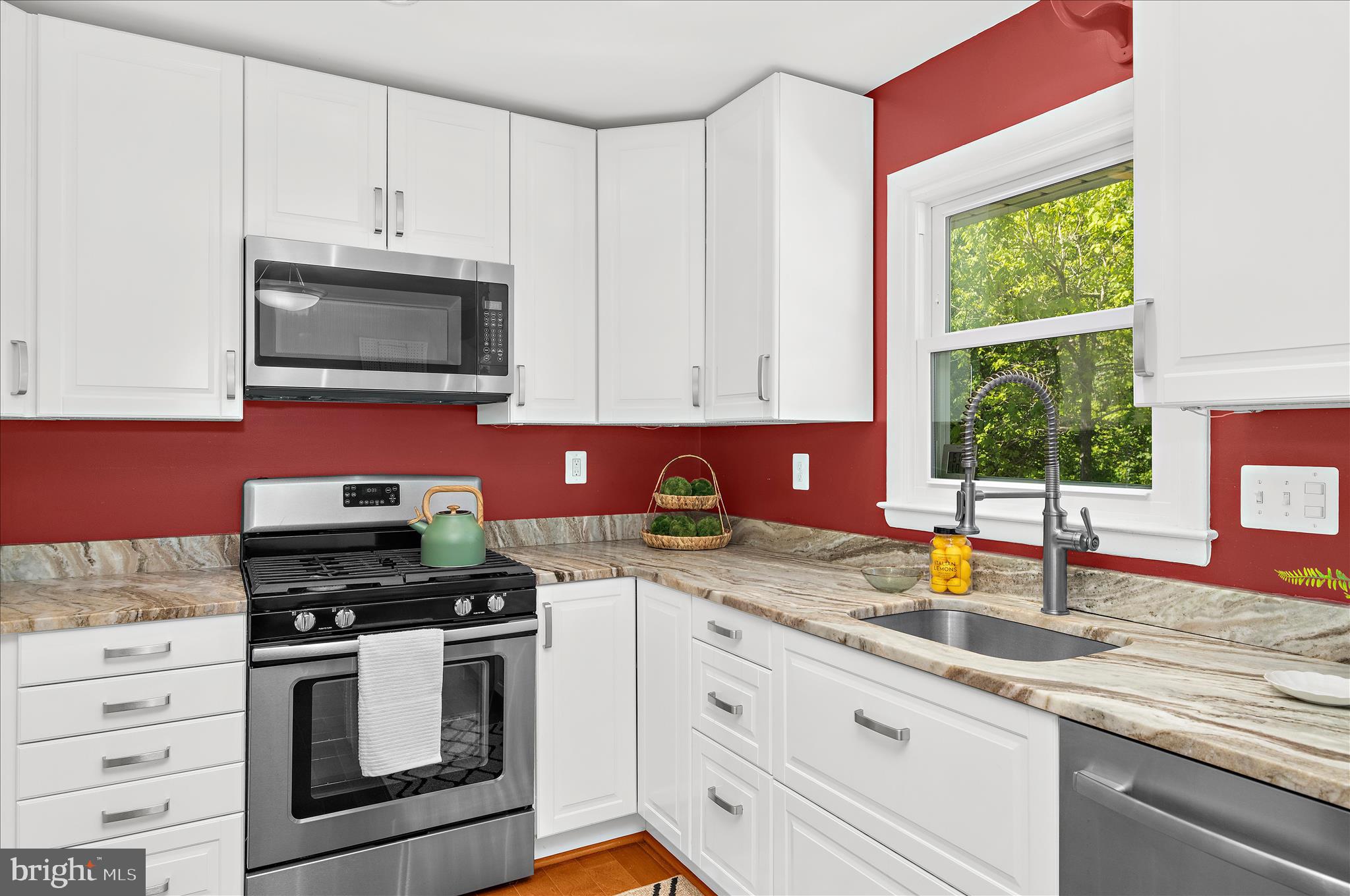 COLONY HILLS - Residential