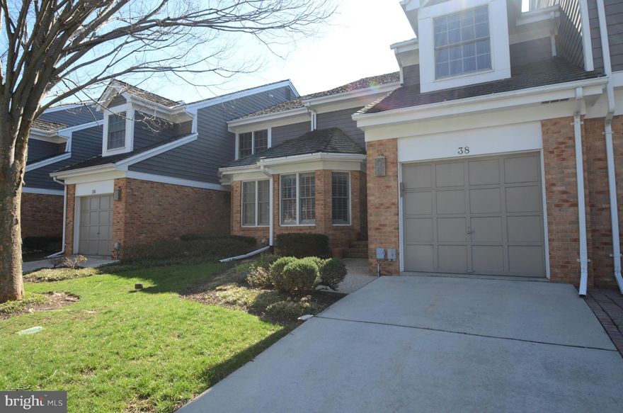 Interior Ascot model with great backyard, 3 bedrooms, 2 and 1/2 bathrooms, new paint and appliances including GAS stove, updated eat in kitchen, gas heat, enjoy the community pool and tennis courts in this gated community.