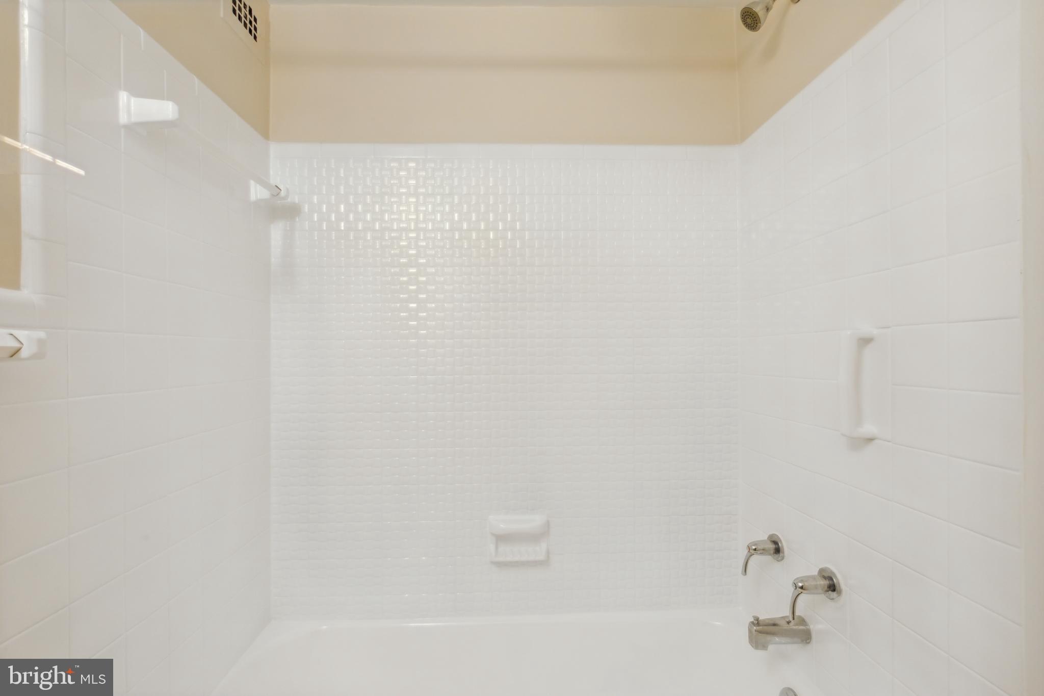 GROSVENOR PARK - Residential Lease