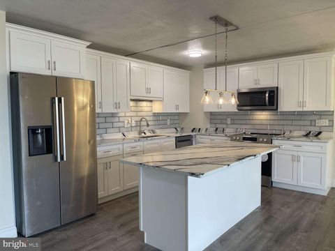 Condo For Sale - 84 Welsh Tract Road #H306<br/> NEWARK, DE 19713