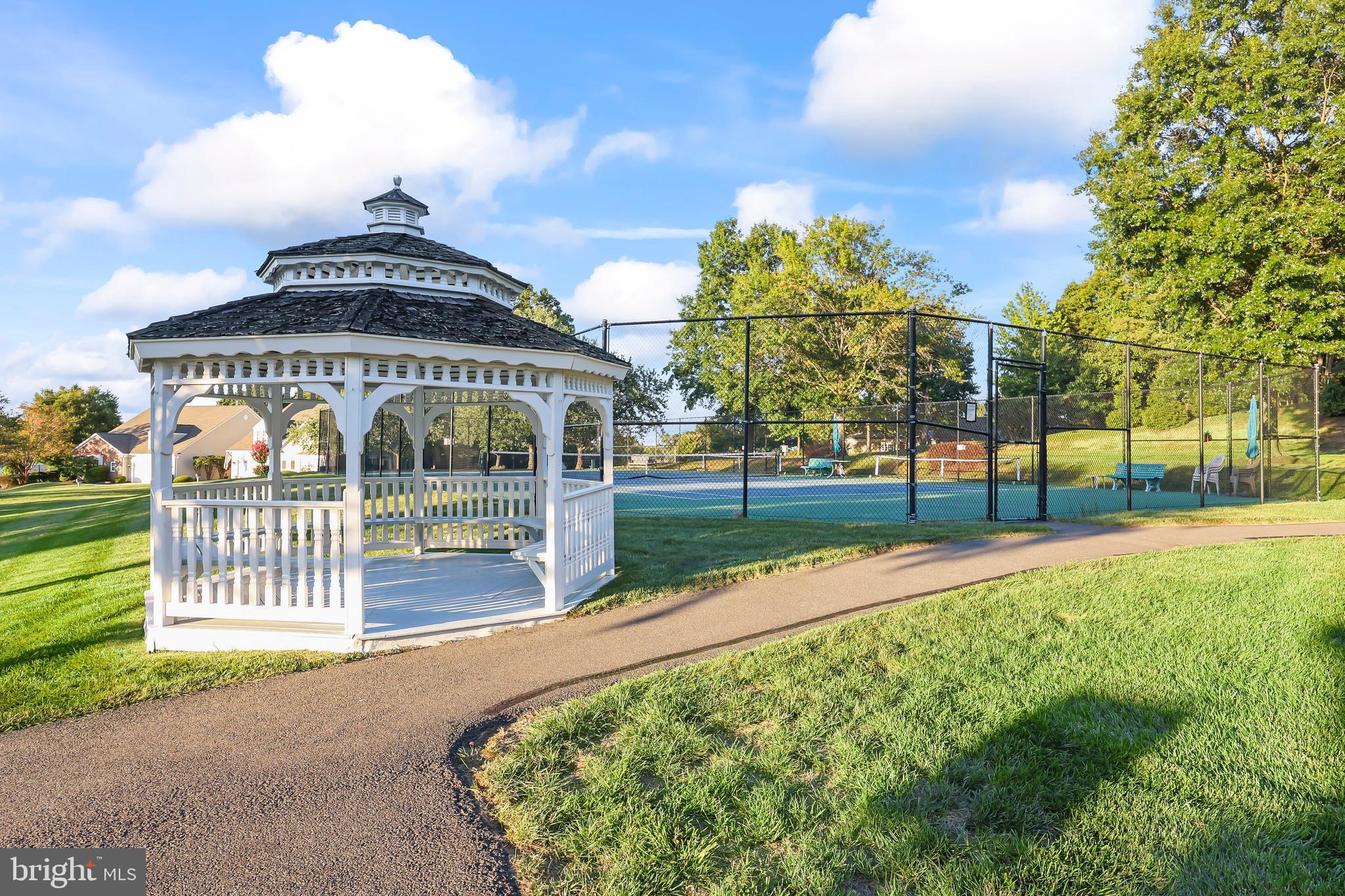 RIVER RIDGE - Residential