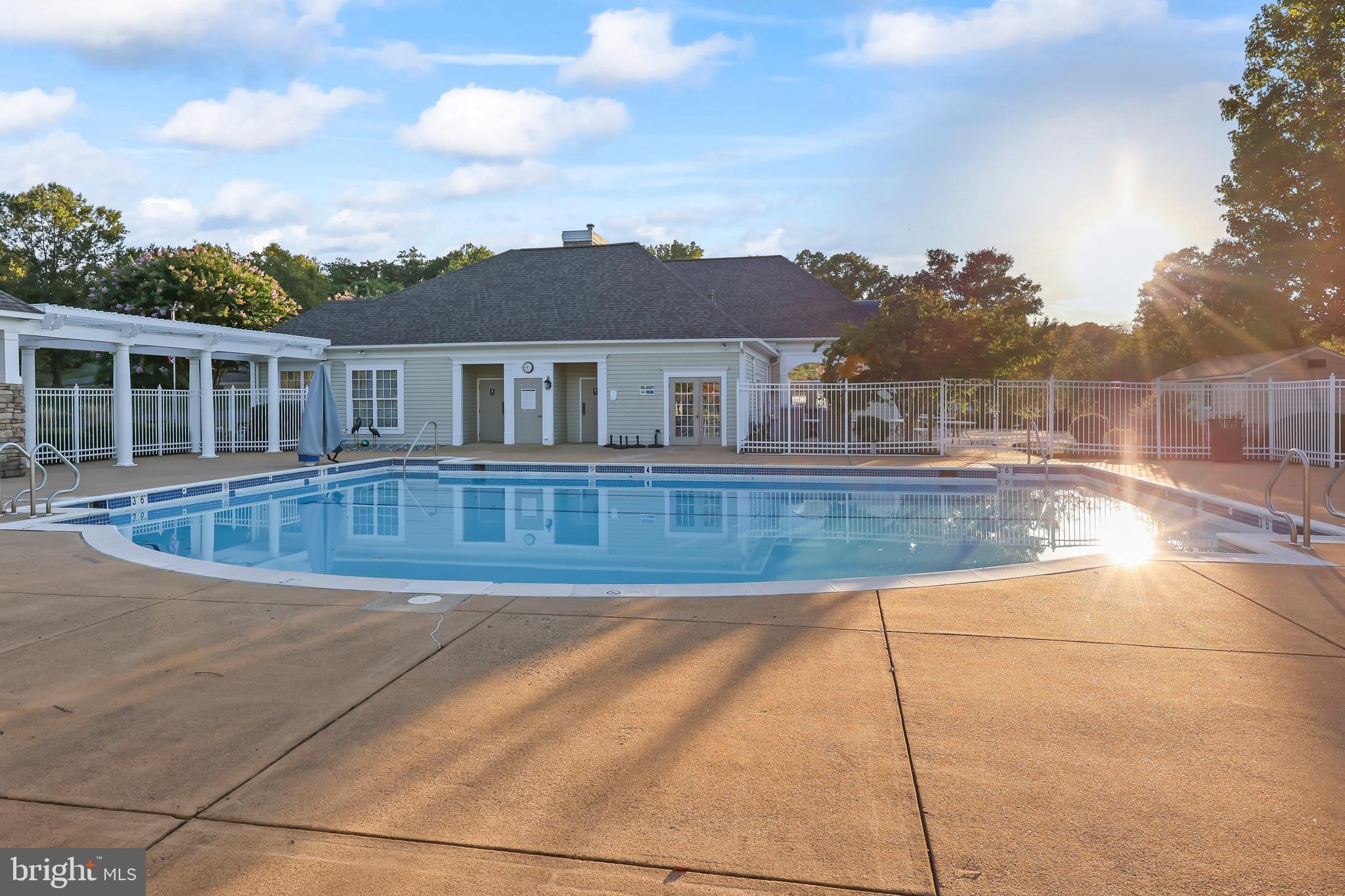 RIVER RIDGE - Residential