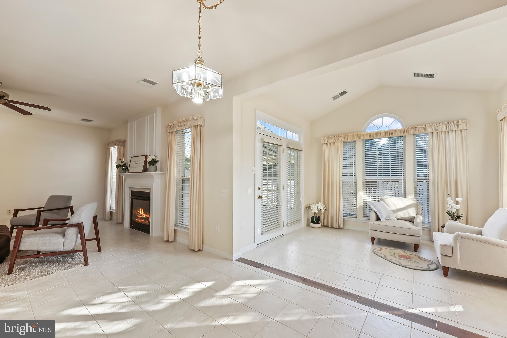 RIVER RIDGE - Residential