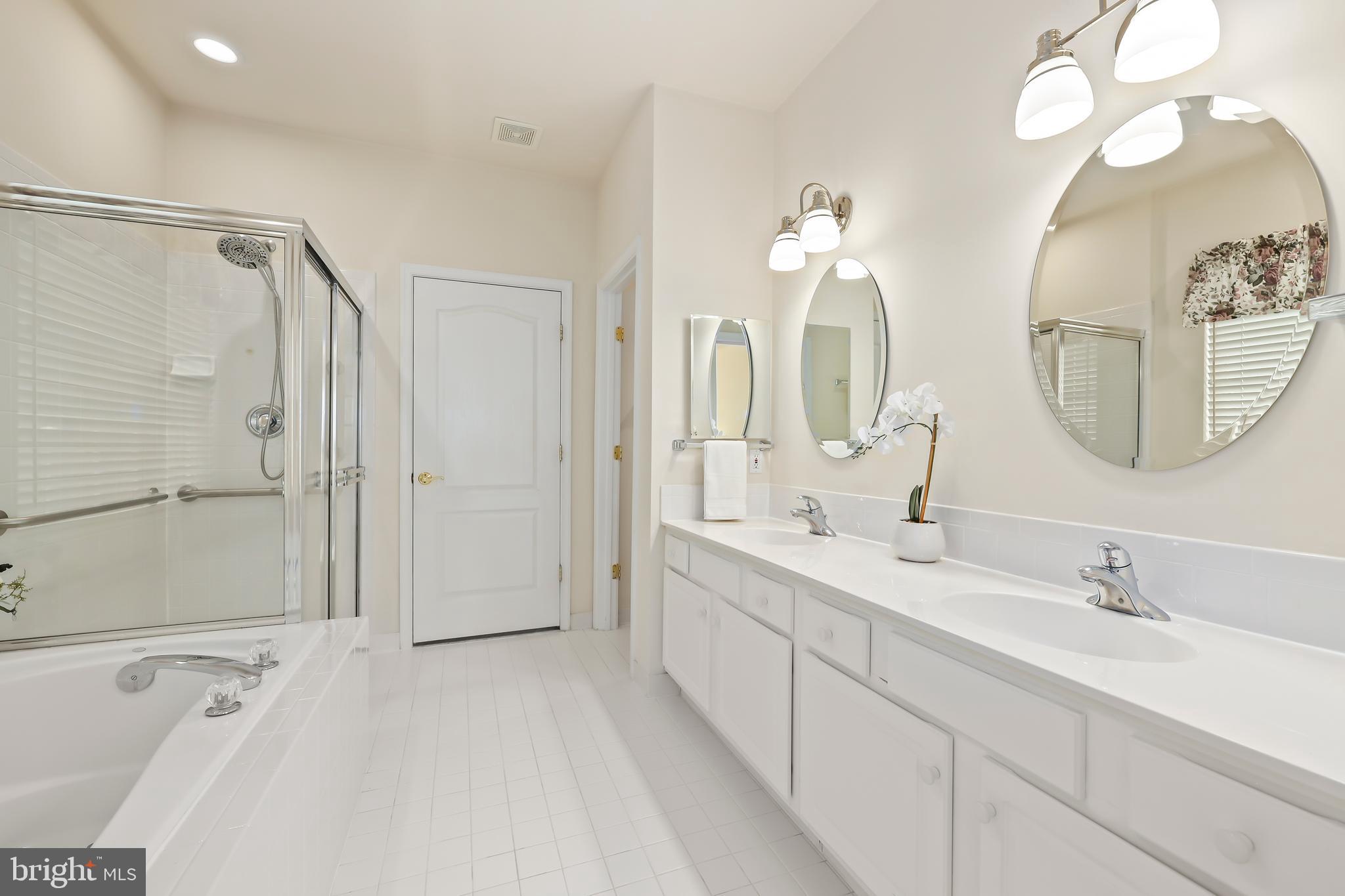 RIVER RIDGE - Residential