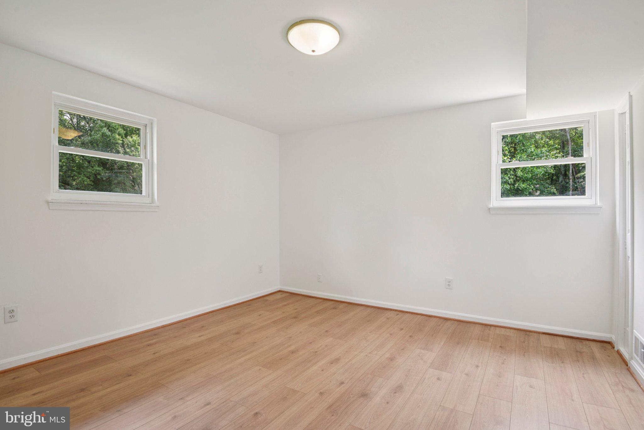 POTOMAC OUTSIDE - Residential