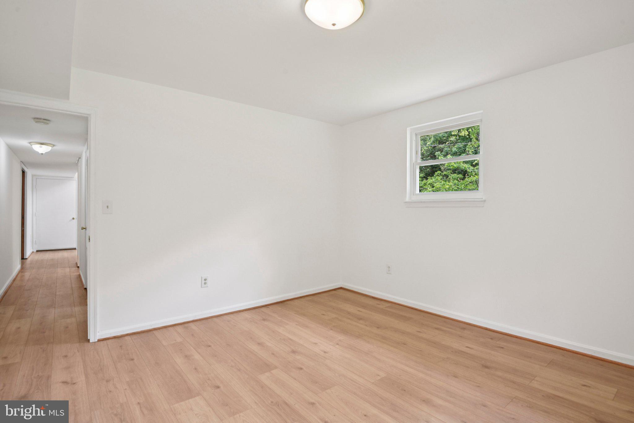 POTOMAC OUTSIDE - Residential