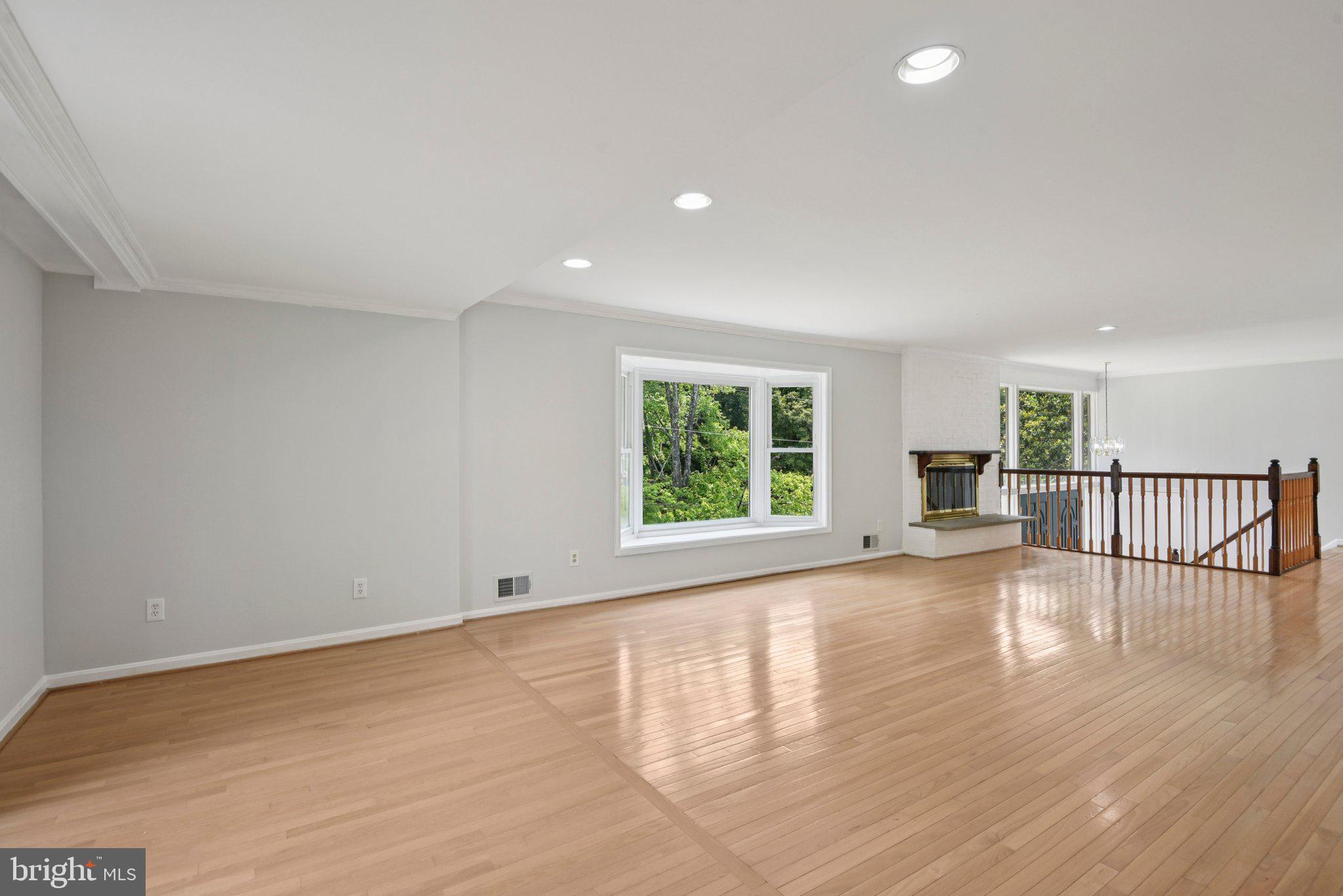 POTOMAC OUTSIDE - Residential