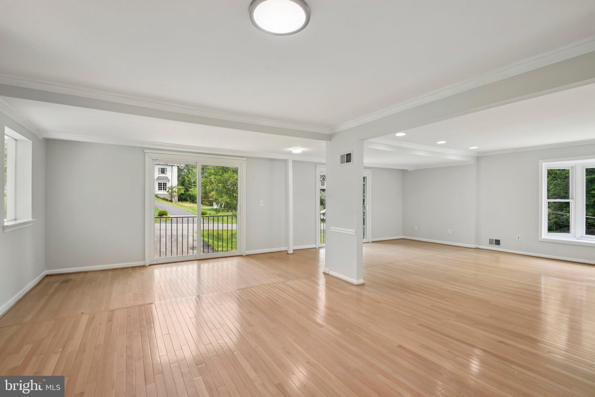 POTOMAC OUTSIDE - Residential