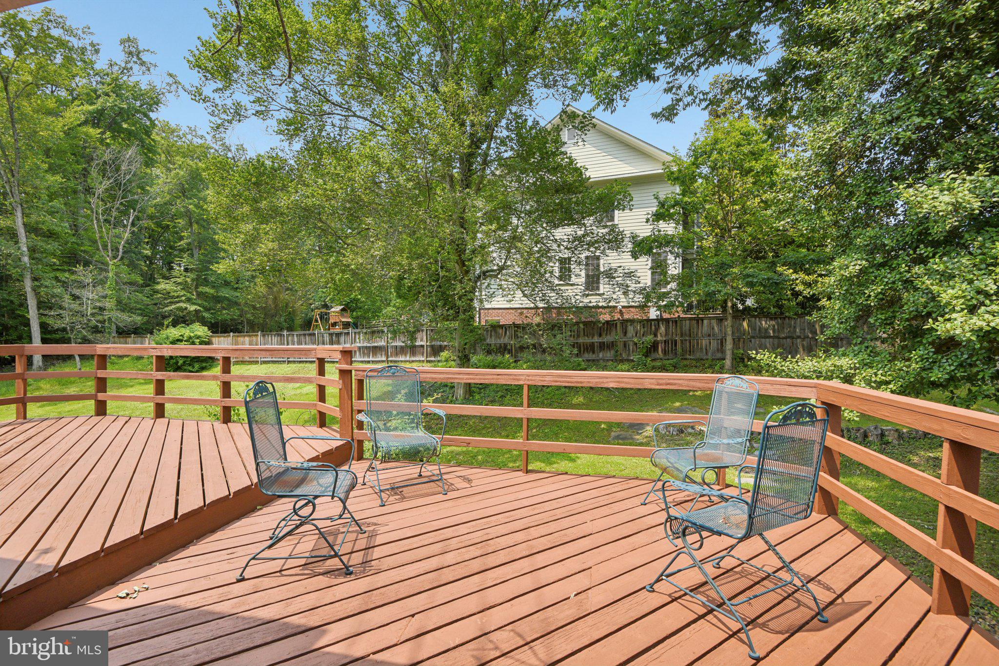 POTOMAC OUTSIDE - Residential