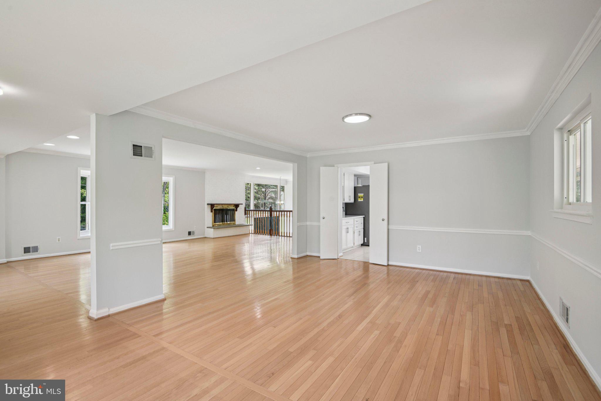 POTOMAC OUTSIDE - Residential