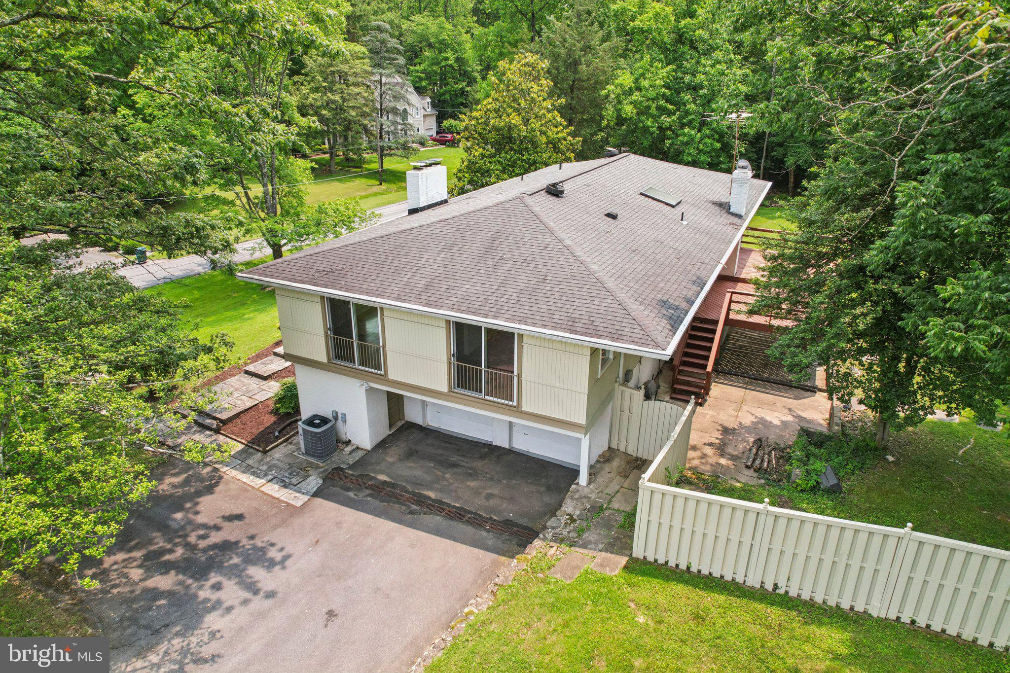 POTOMAC OUTSIDE - Residential