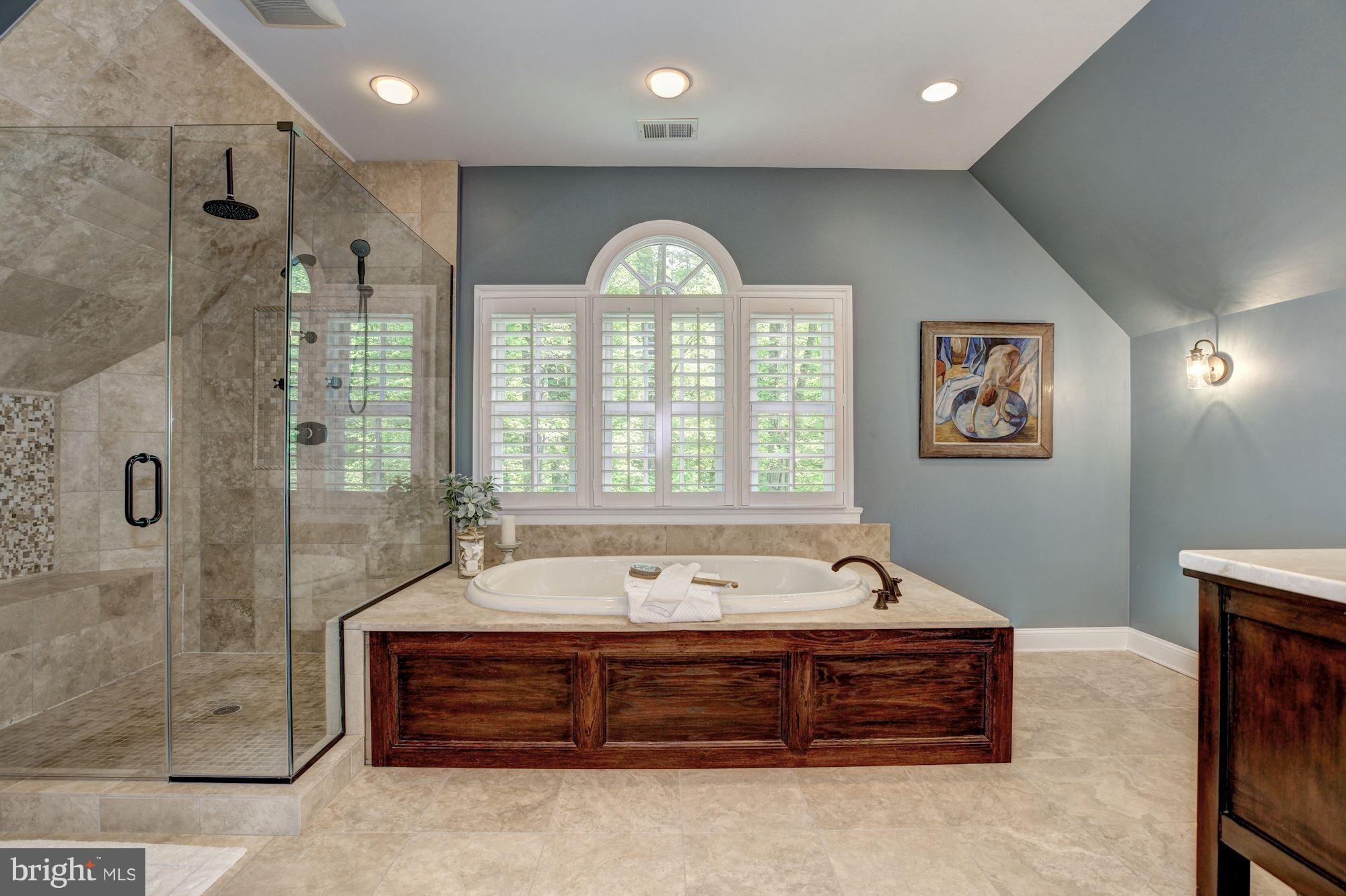 POTOMAC OUTSIDE - Residential